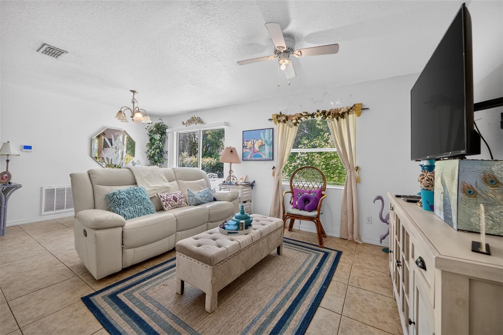 Single Family Residence at 804 WALNUT PL, ALTAMONTE SPRINGS, photo 8 of 21