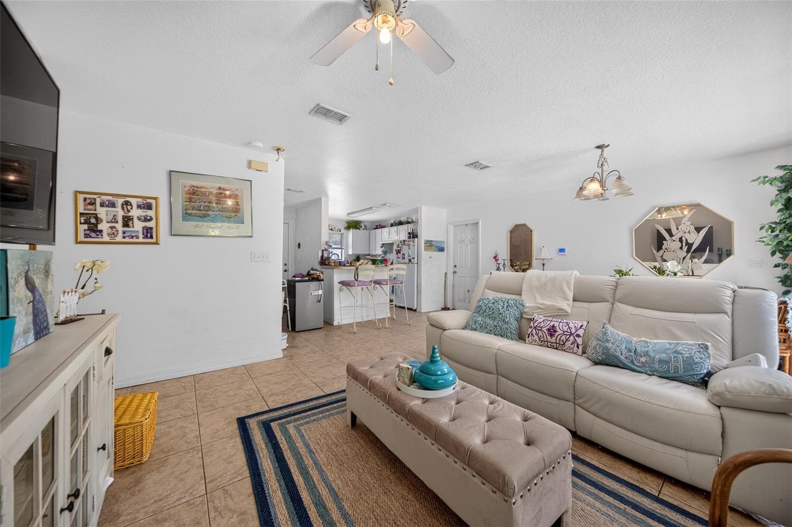 Single Family Residence at 804 WALNUT PL, ALTAMONTE SPRINGS, photo 9 of 21