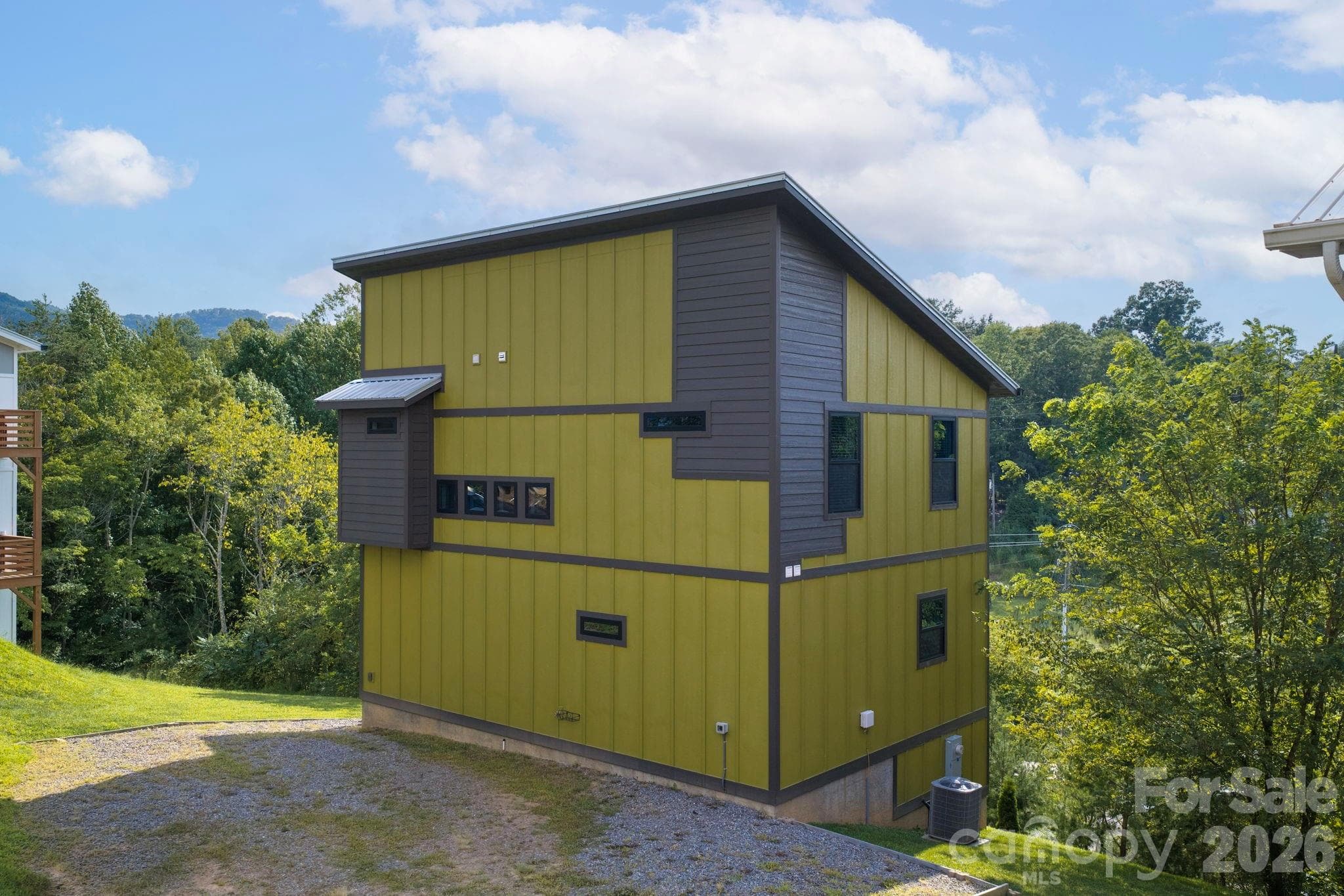 Single Family Residence at 613 Salem Heights Lane, Swannanoa, photo 3 of 40