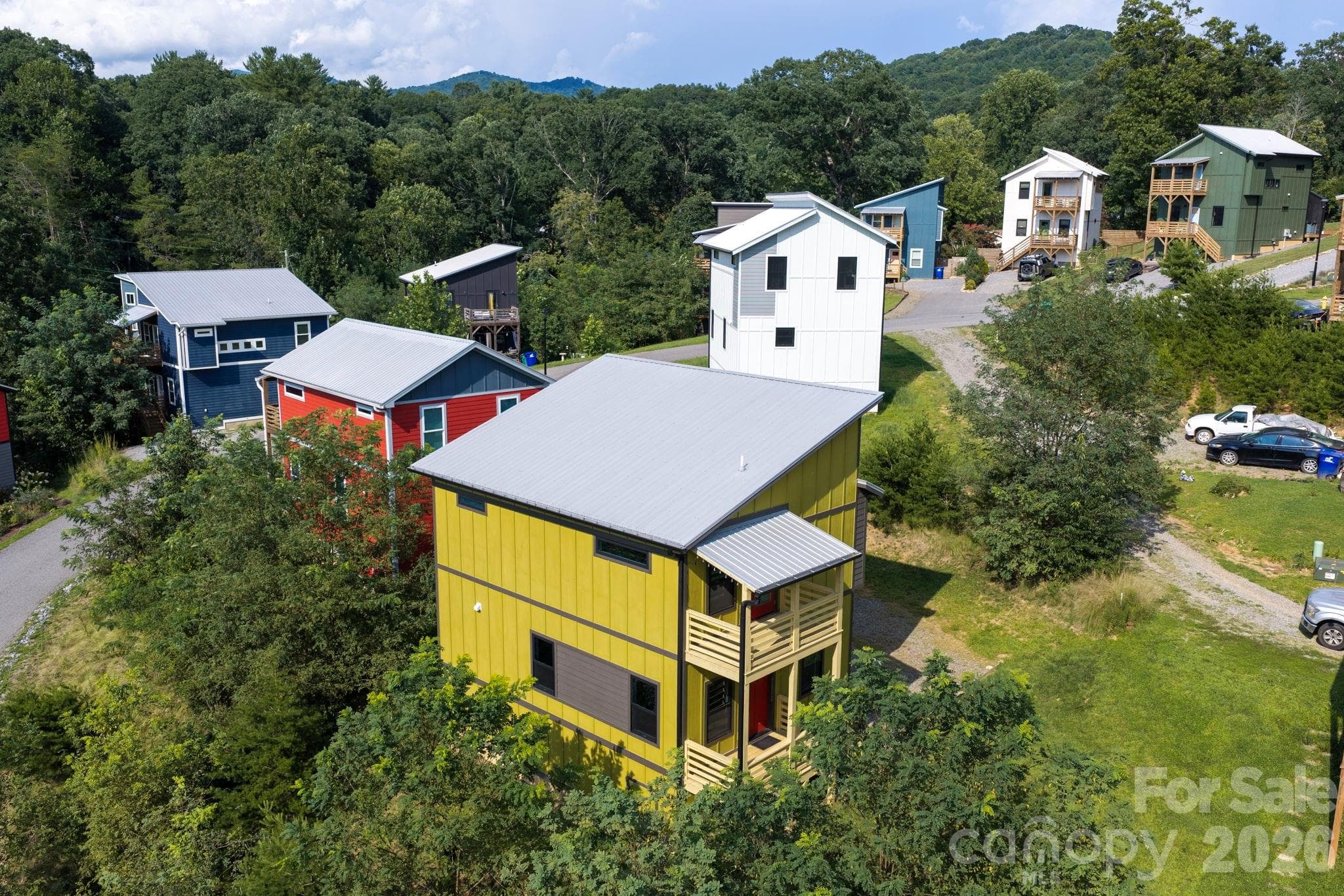 Single Family Residence at 613 Salem Heights Lane, Swannanoa, photo 6 of 40