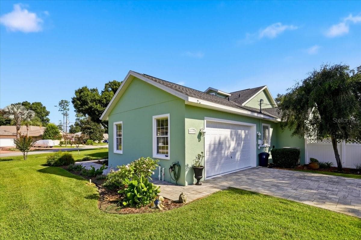Single Family Residence at 54 EDITH POPE DR, PALM COAST, photo 34 of 41