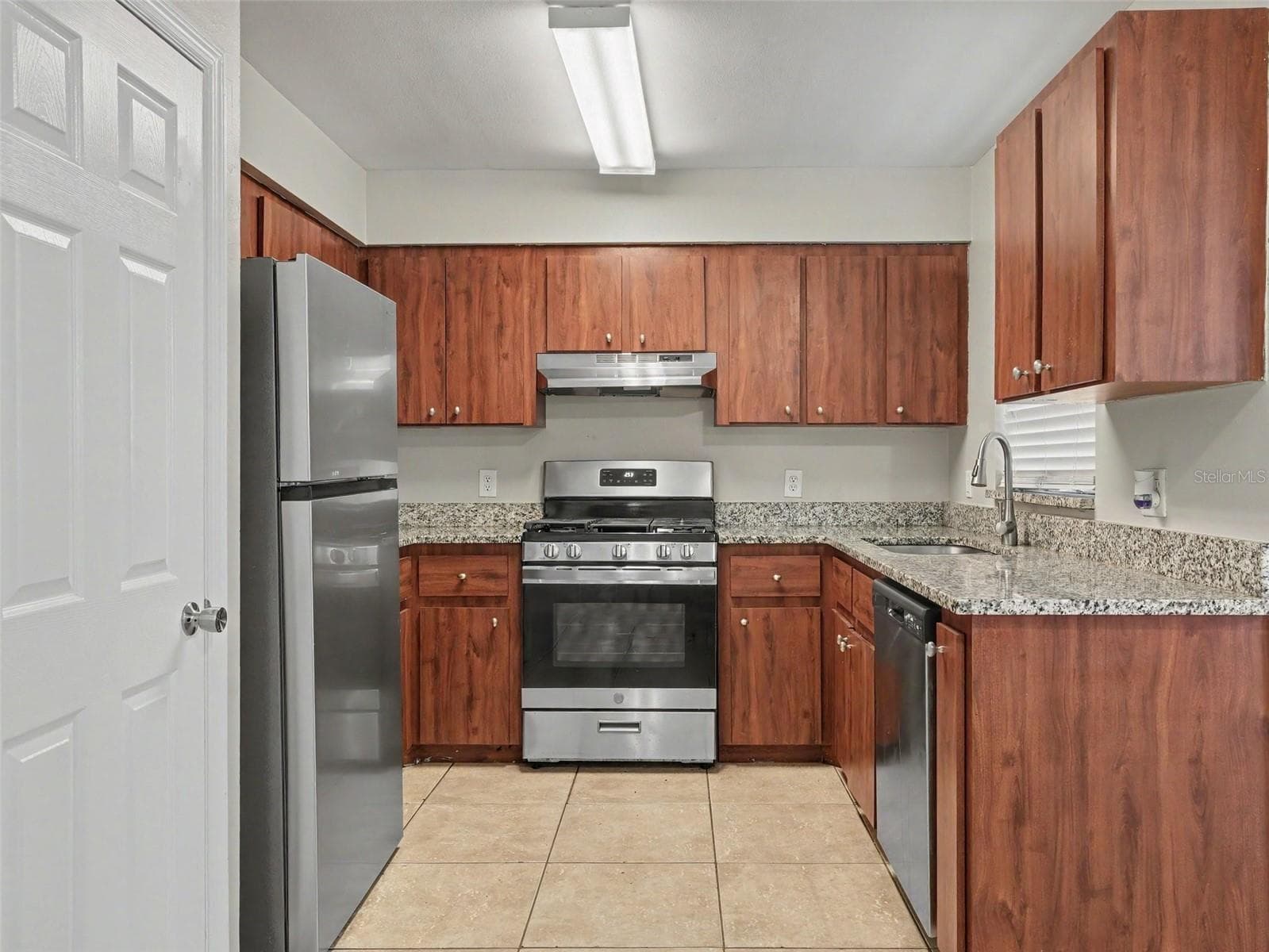 Single Family Residence at 3329 FOX RIDGE DR, WINTER HAVEN, photo 7 of 20