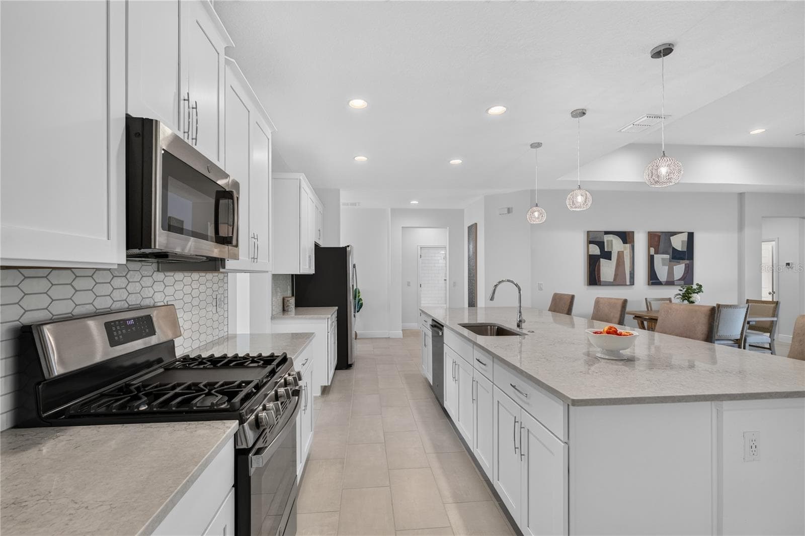 Single Family Residence at 4937 GOLDEN ZENITH WAY, MOUNT DORA, photo 9 of 53
