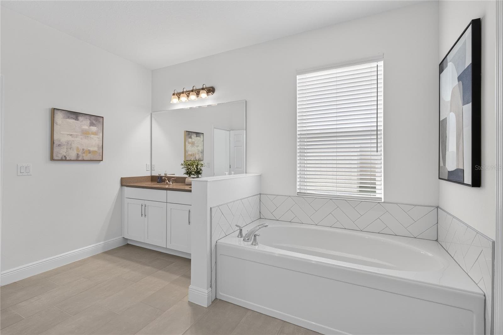 Single Family Residence at 4937 GOLDEN ZENITH WAY, MOUNT DORA, photo 18 of 53