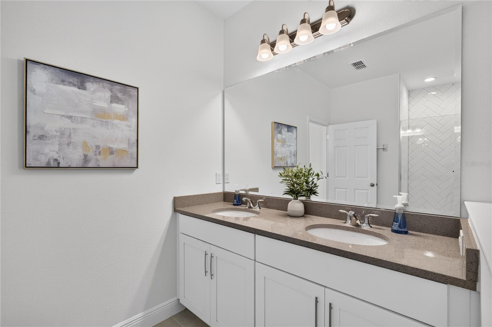 Single Family Residence at 4937 GOLDEN ZENITH WAY, MOUNT DORA, photo 19 of 53