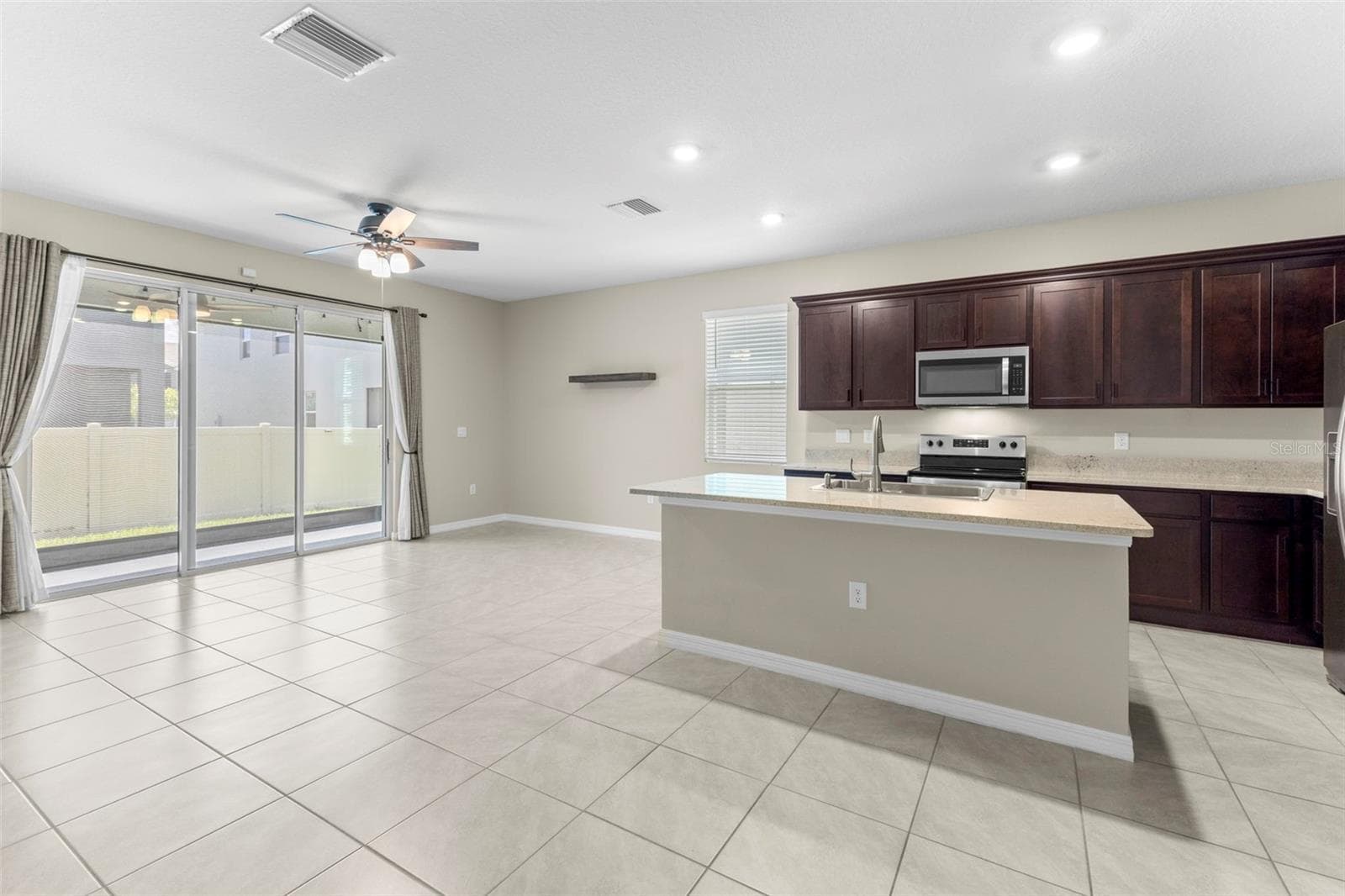 Townhouse at 2908 EVERGREEN ELM PASS, WESLEY CHAPEL, photo 3 of 35