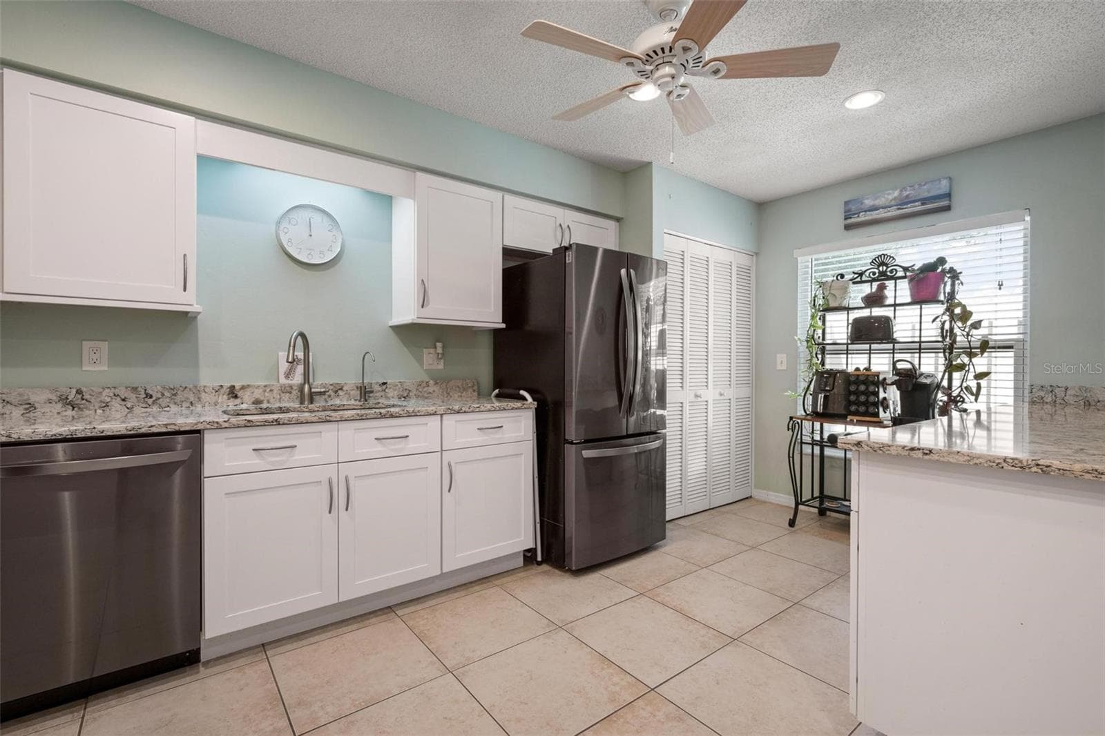 Updated Kitchen - 1554 TALLYWOOD DR #7127, SARASOTA