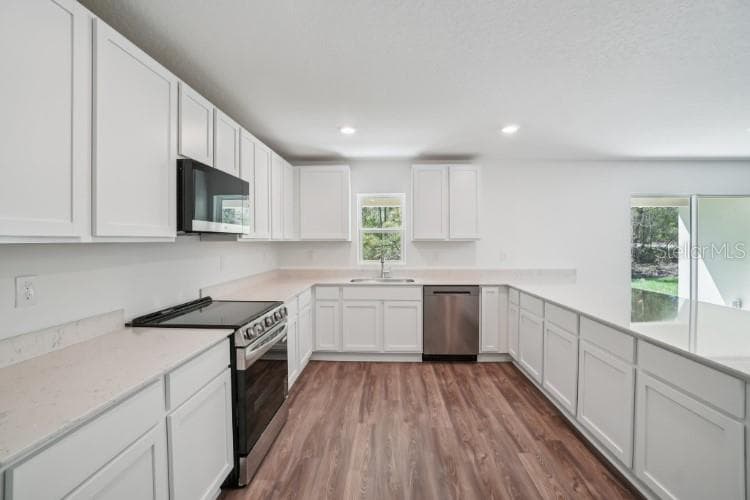 Single Family Residence at 12048 PEMBROOKE AVE, WEEKI WACHEE, photo 9 of 33