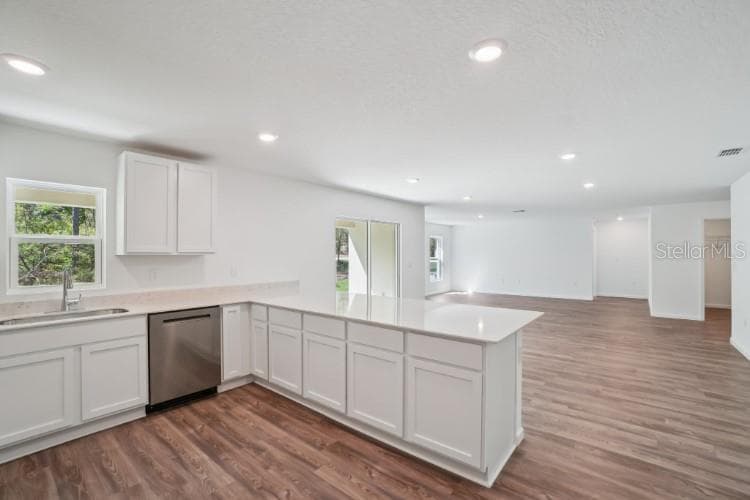 Single Family Residence at 12048 PEMBROOKE AVE, WEEKI WACHEE, photo 11 of 33