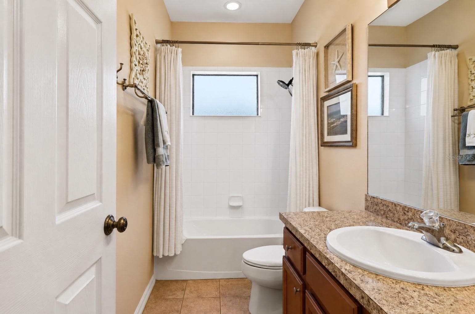 Condominium at 4033 OVERTURE CIR, BRADENTON, photo 15 of 31