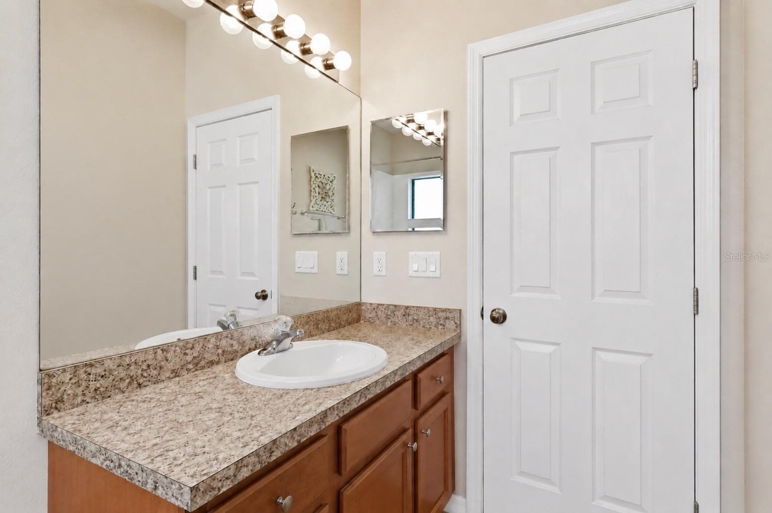 Condominium at 4033 OVERTURE CIR, BRADENTON, photo 16 of 31