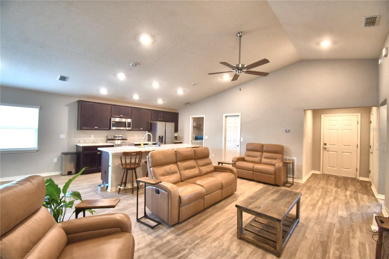 Single Family Residence at 1390 MEZZAVALLE WAY, AUBURNDALE, photo 11 of 64