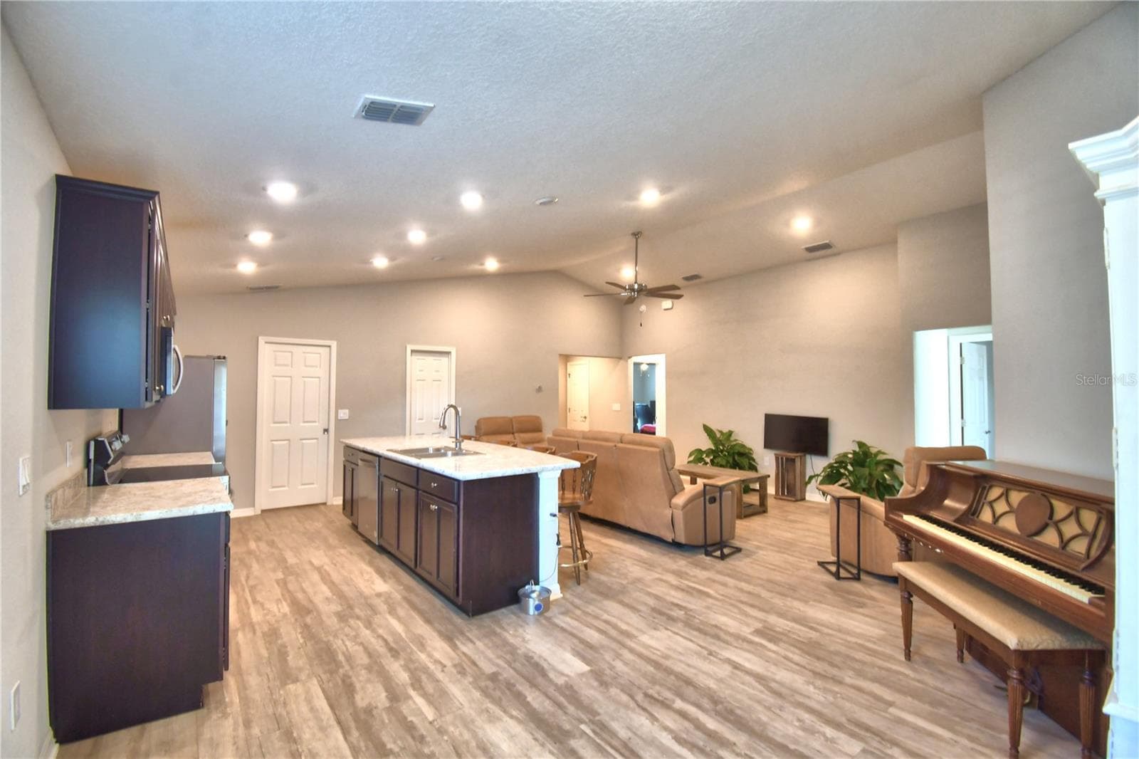 Single Family Residence at 1390 MEZZAVALLE WAY, AUBURNDALE, photo 17 of 64