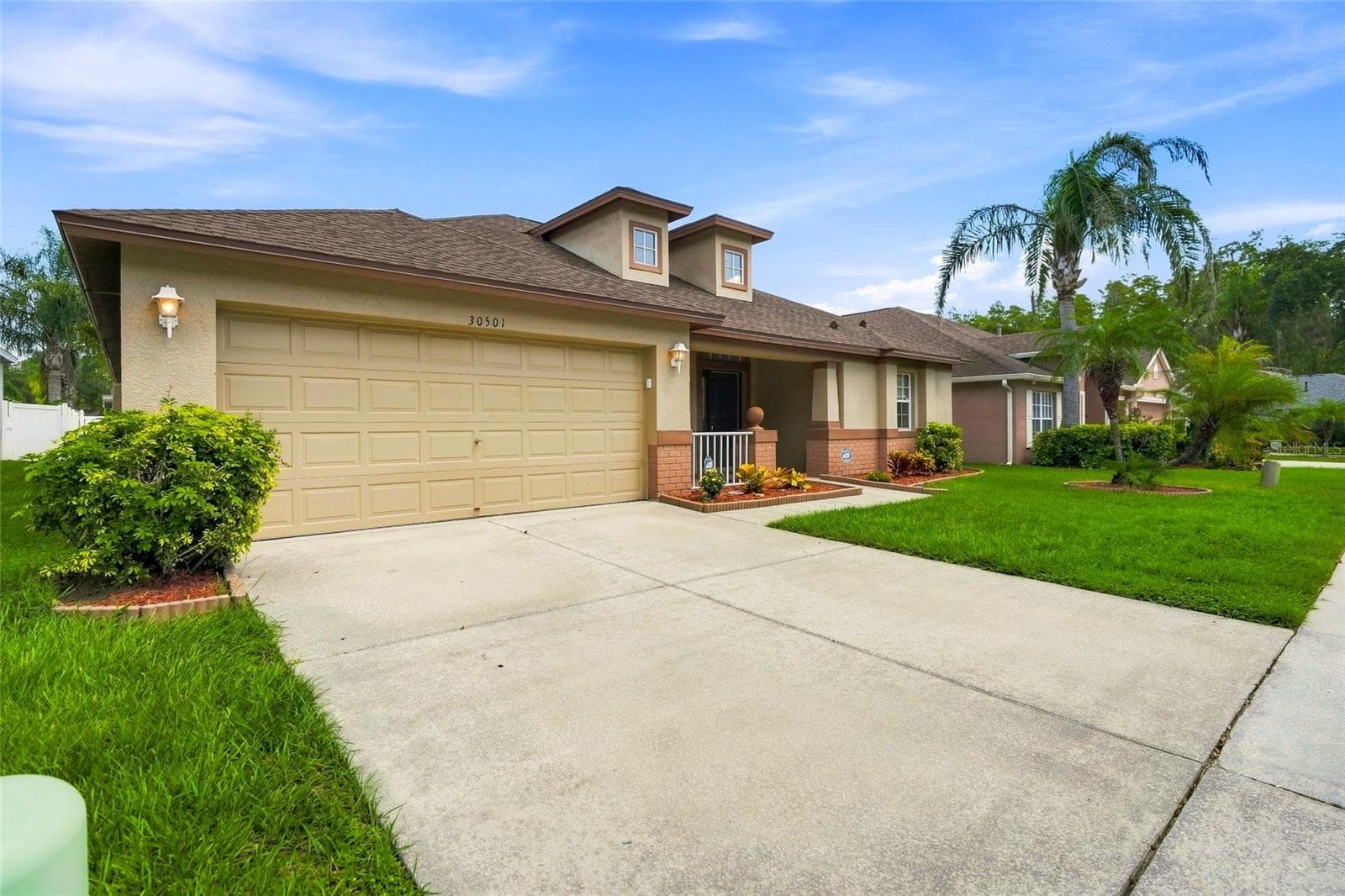 Front - 30501 IVERSON DR, WESLEY CHAPEL