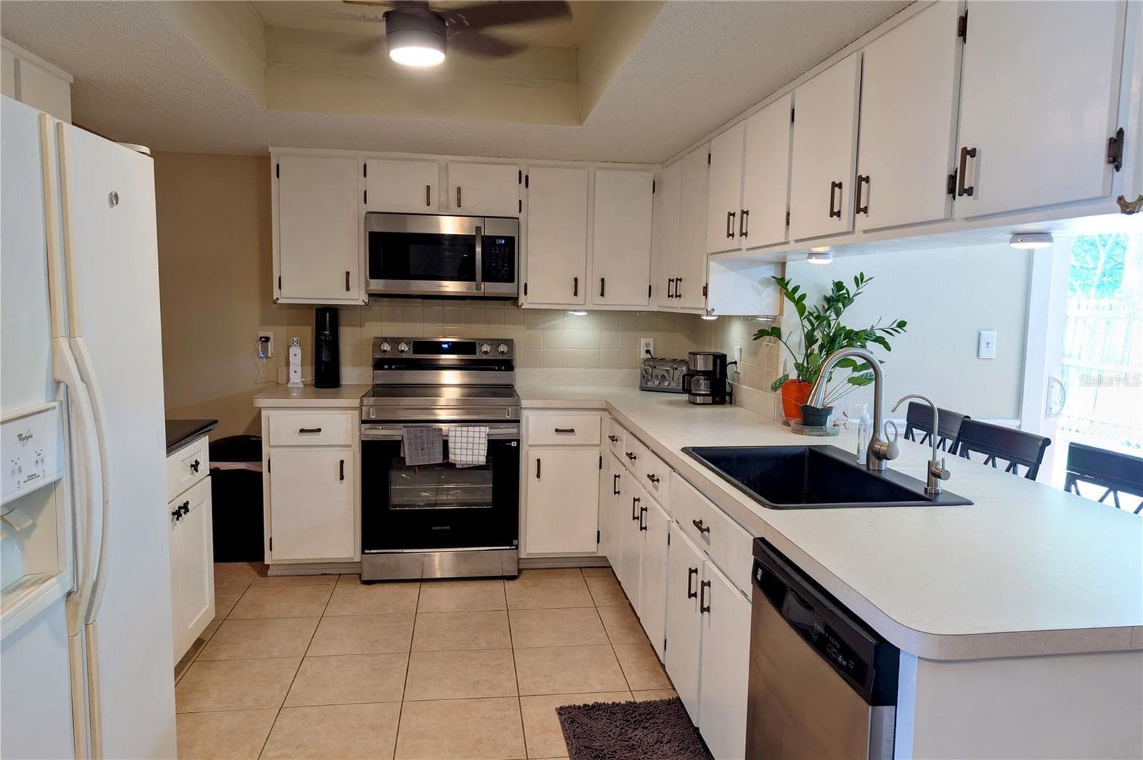 Kitchen - 11608 FOX RUN, PORT RICHEY