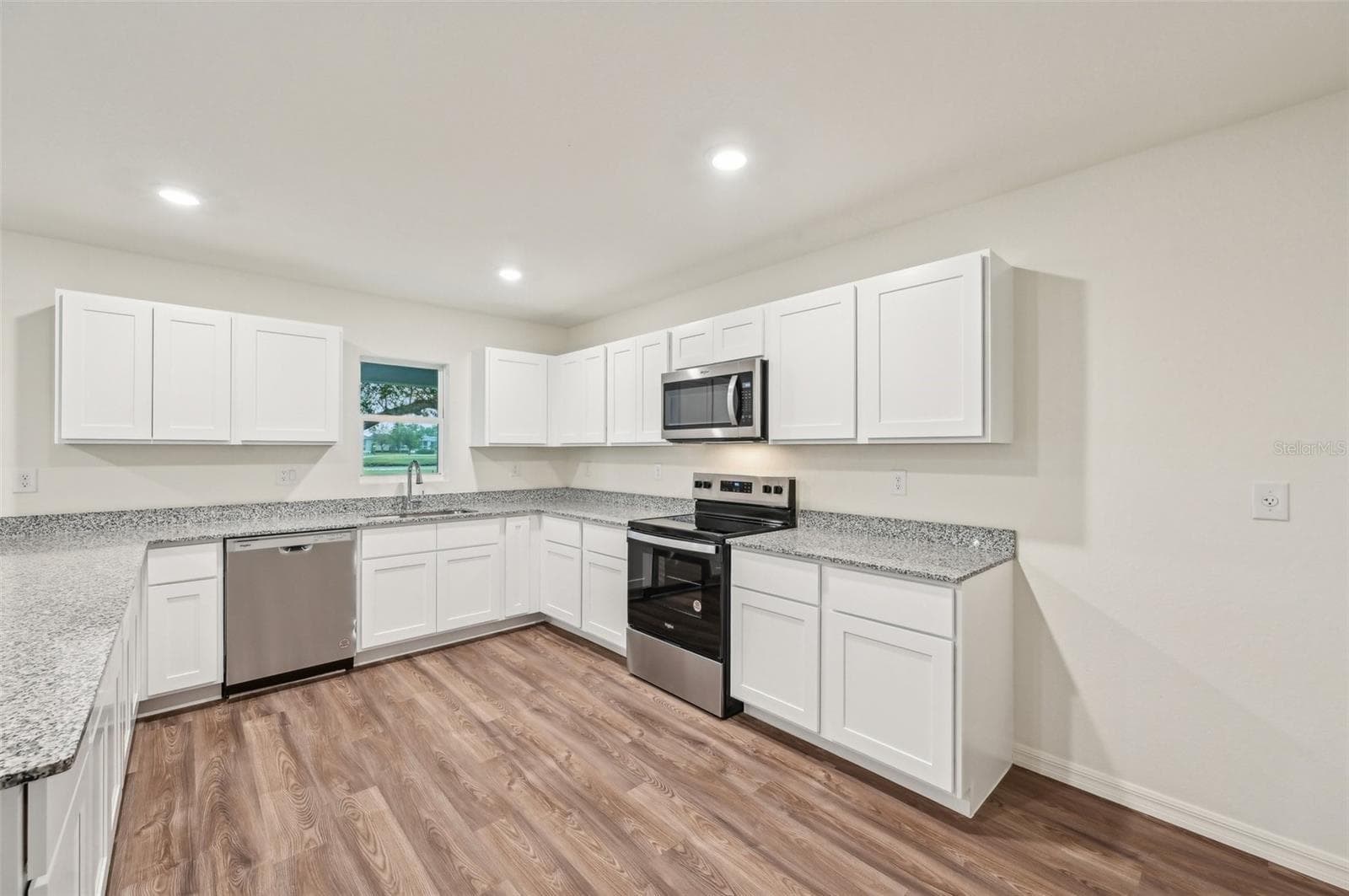 Single Family Residence at 11342 TELEPHONE RD, WEEKI WACHEE, photo 13 of 34