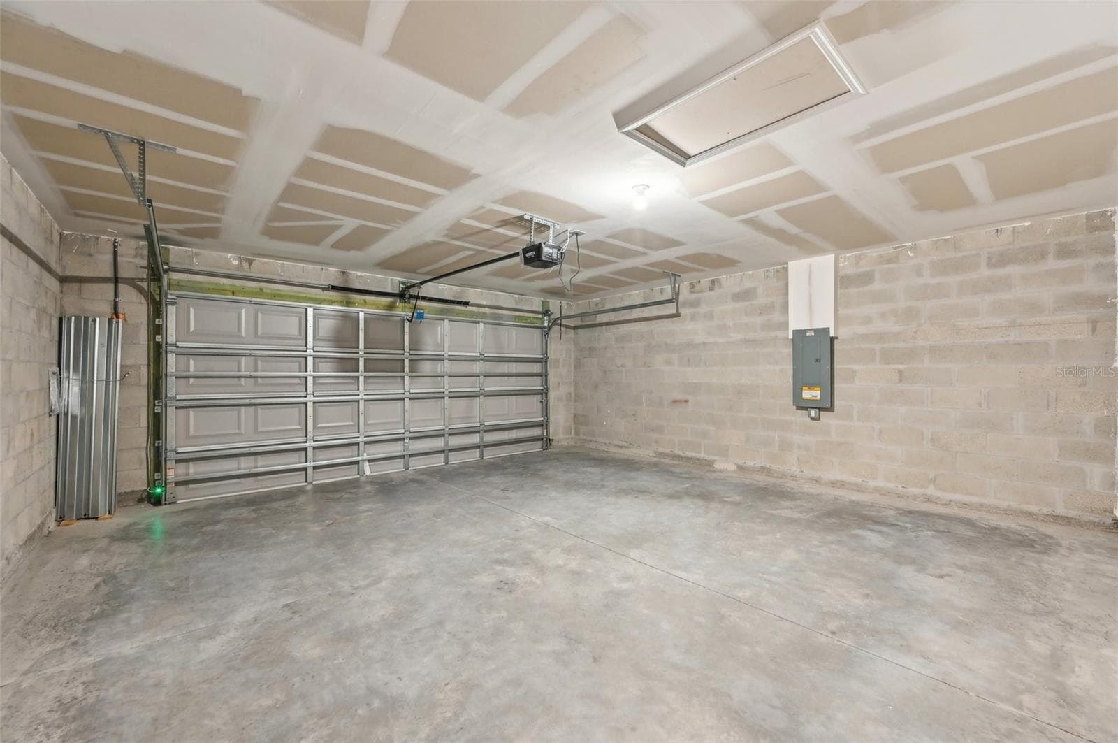 Single Family Residence at 11342 TELEPHONE RD, WEEKI WACHEE, photo 29 of 34