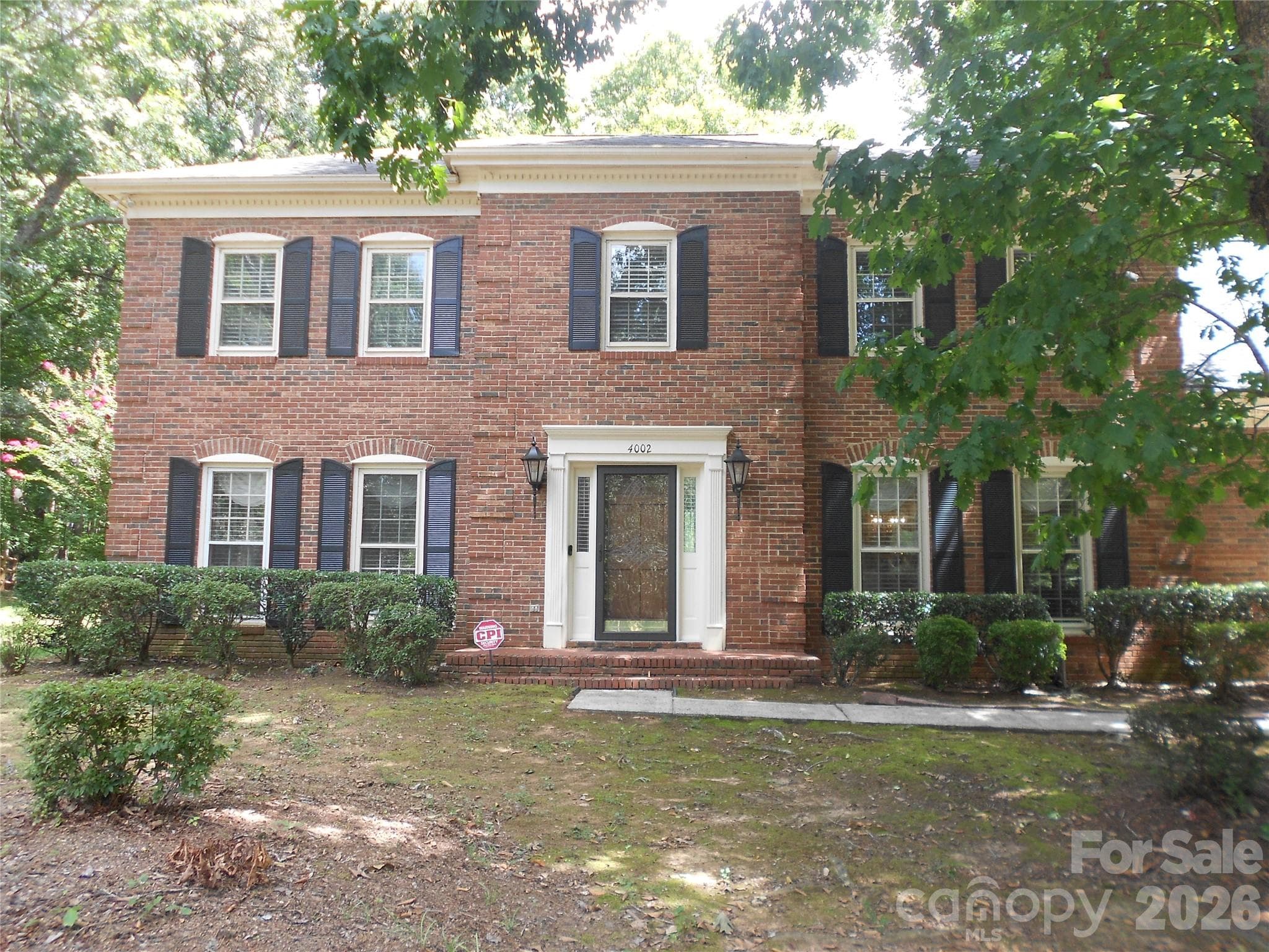 Single Family Residence at 4002 Trehurst Court, Charlotte, photo 2 of 40