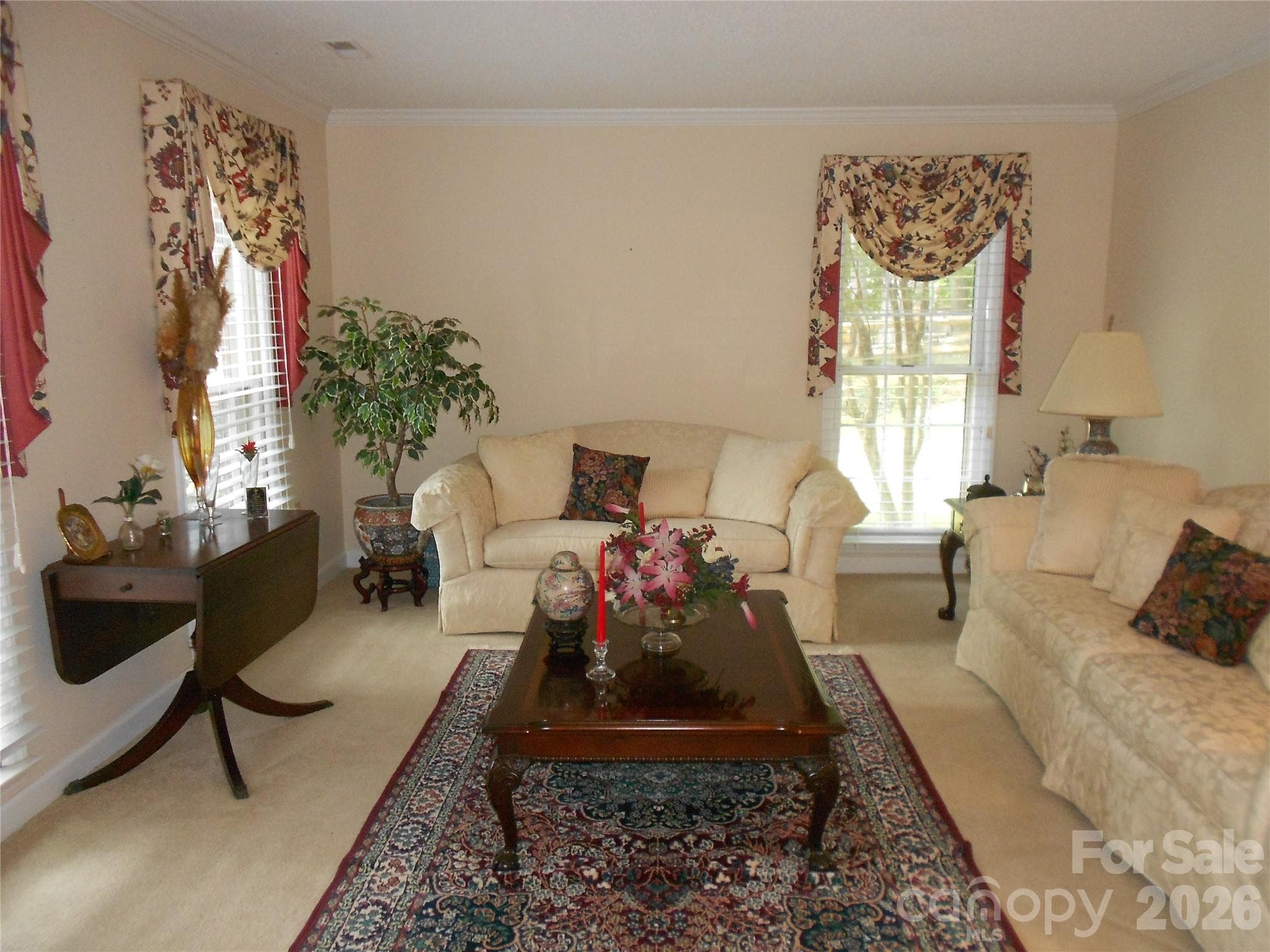 Single Family Residence at 4002 Trehurst Court, Charlotte, photo 4 of 40