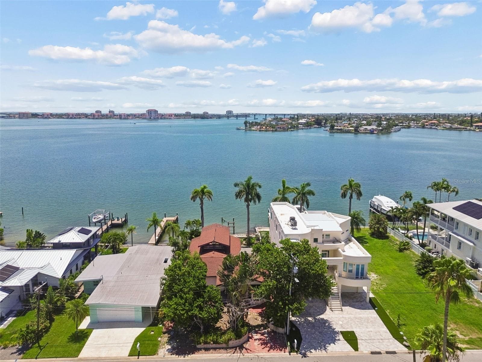 Single Family Residence at 720 BOCA CIEGA ISLE DR, ST PETE BEACH, photo 2 of 23