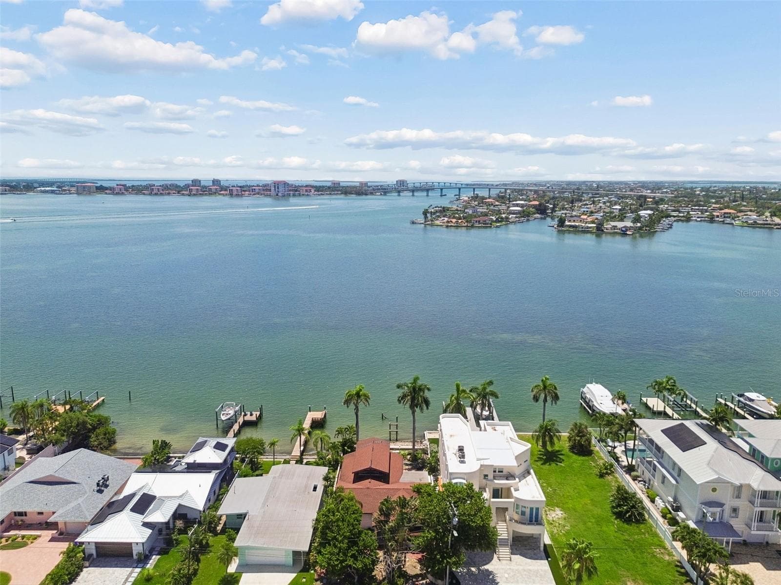 Single Family Residence at 720 BOCA CIEGA ISLE DR, ST PETE BEACH, photo 6 of 23