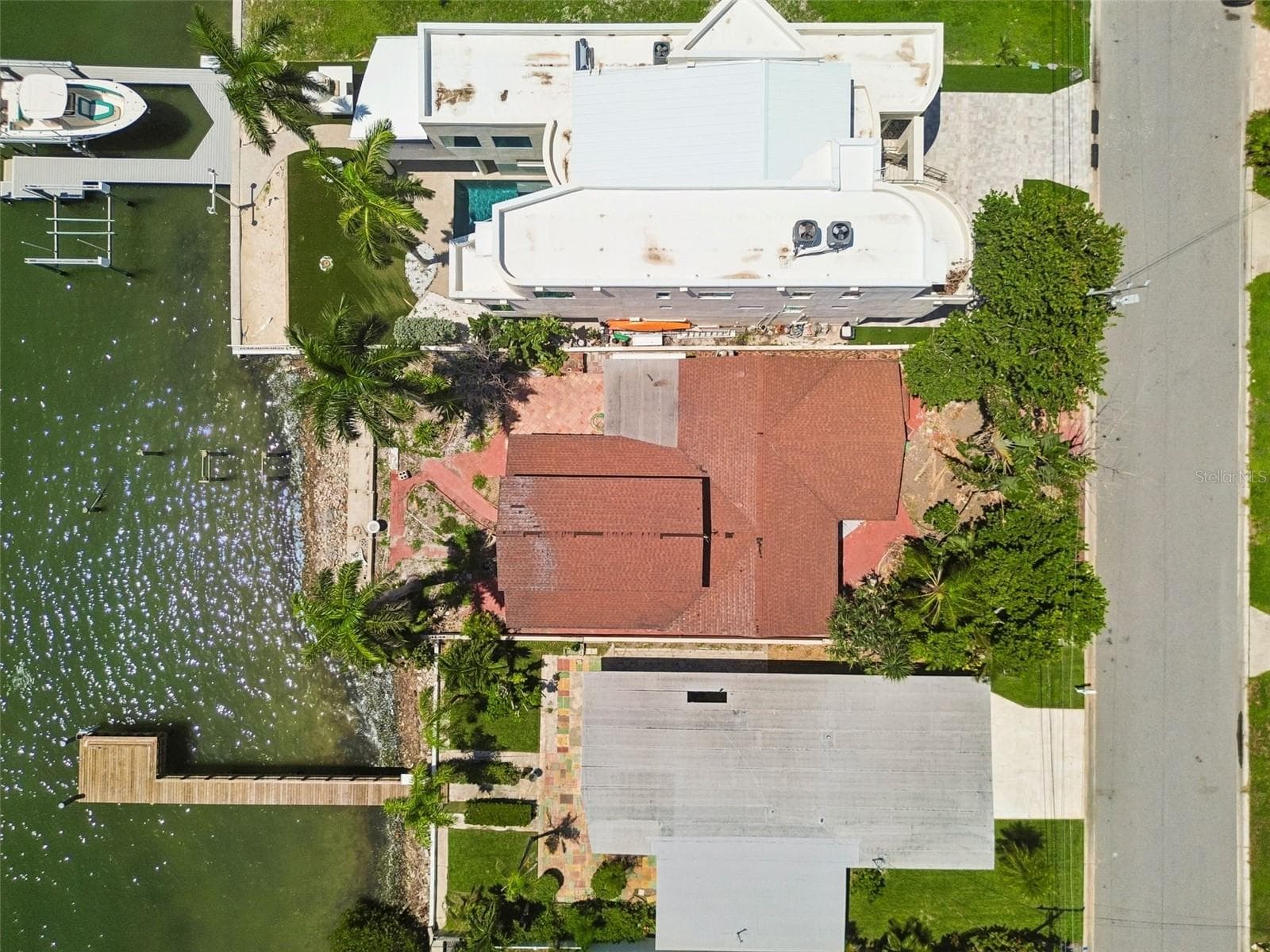 Single Family Residence at 720 BOCA CIEGA ISLE DR, ST PETE BEACH, photo 9 of 23
