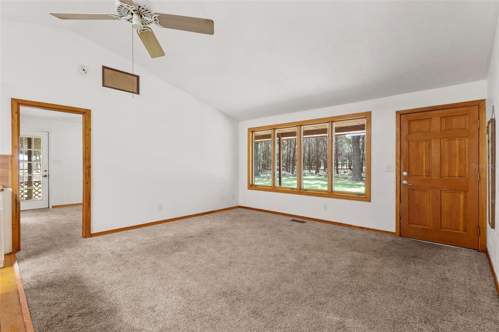 Living Room - 5581 NE 157TH TER, WILLISTON