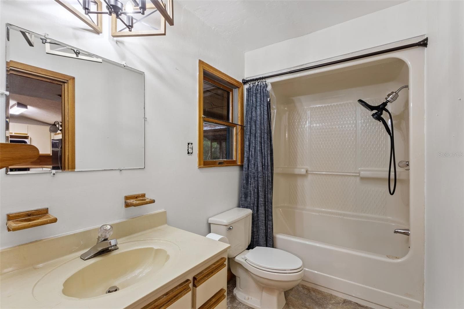 Jr Primary - 5581 NE 157TH TER, WILLISTON