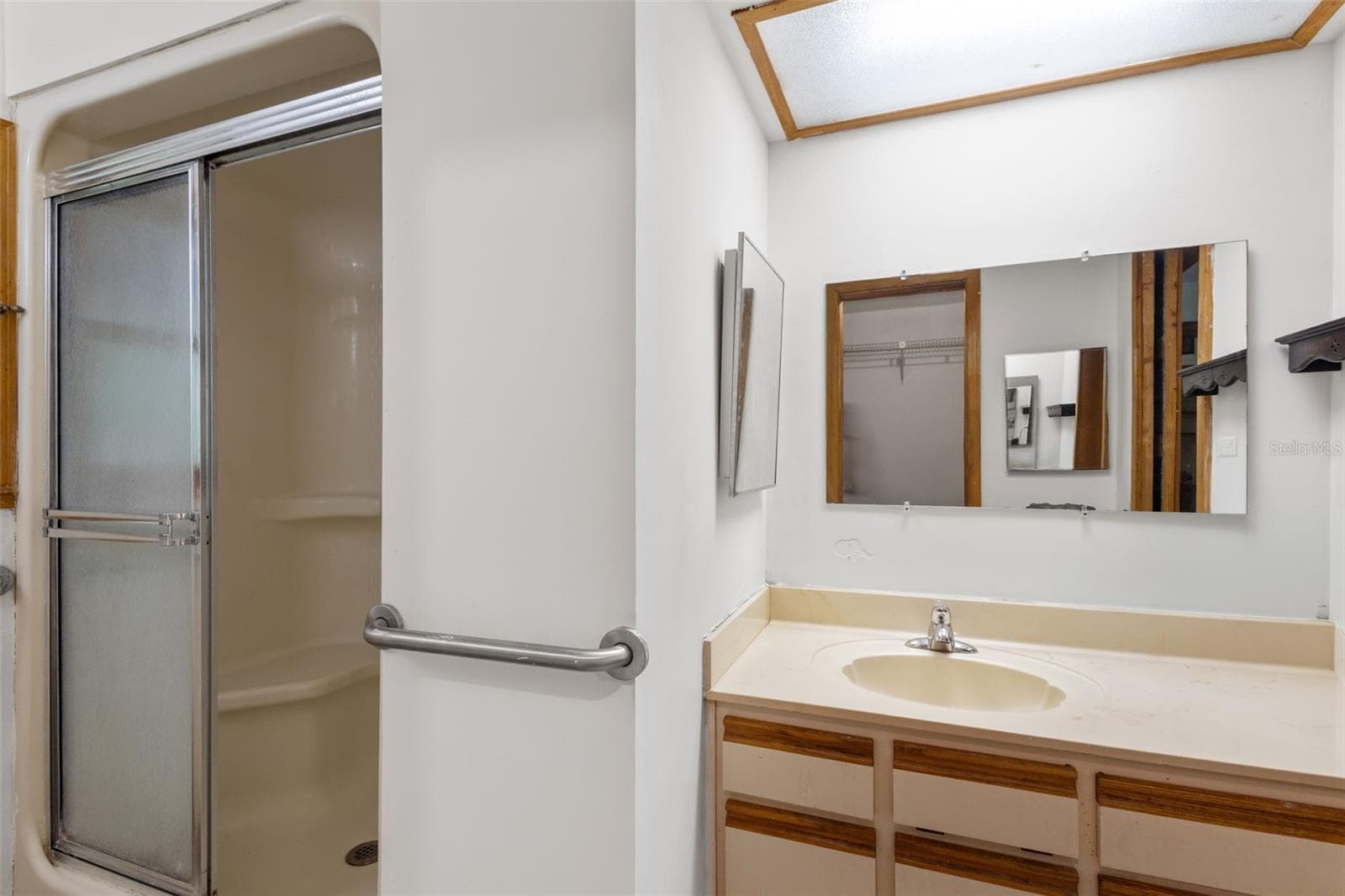 Primary - 5581 NE 157TH TER, WILLISTON