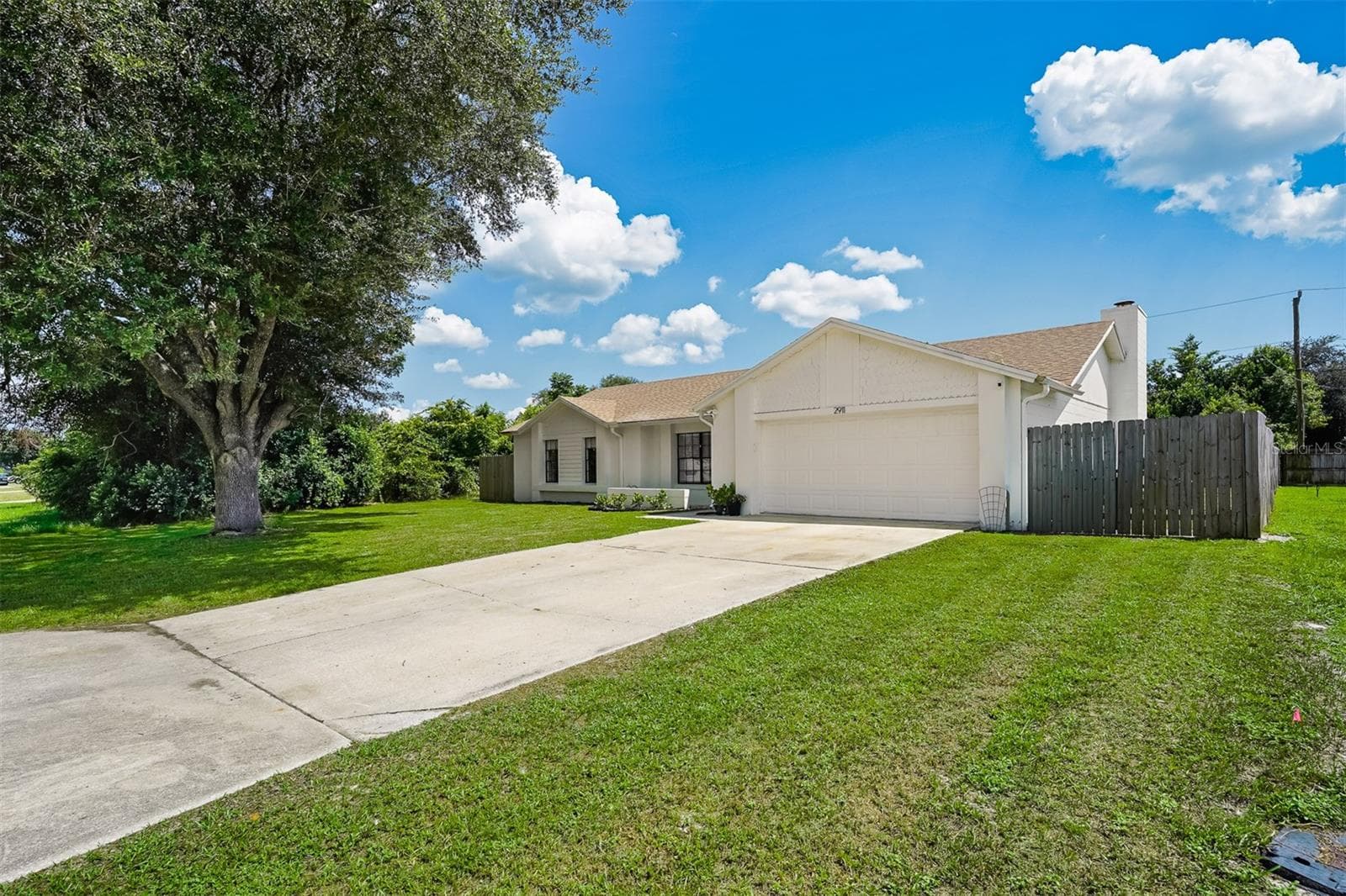 Single Family Residence at 2911 GRAYTON ST, DELTONA, photo 2 of 39