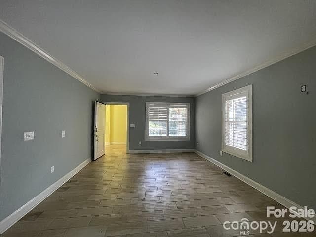 Single Family Residence at 1512 Ivey Drive, Charlotte, photo 8 of 32