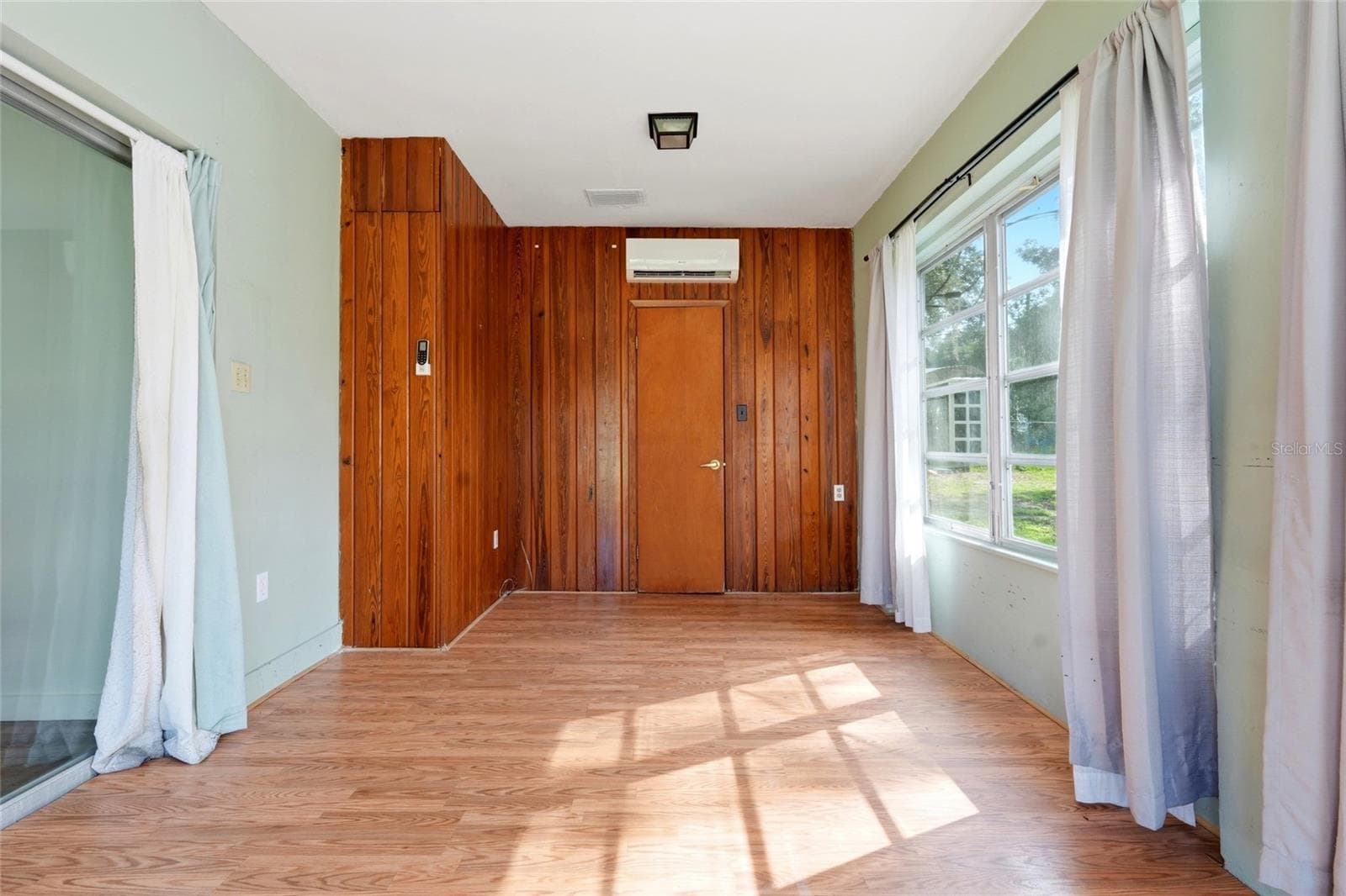 Single Family Residence at 665 SE HERON ST, KEYSTONE HEIGHTS, photo 8 of 35