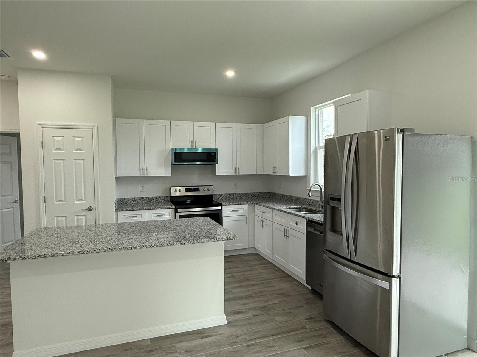 Single Family Residence at 23198 GOLDCOAST AVE, PORT CHARLOTTE, photo 14 of 37