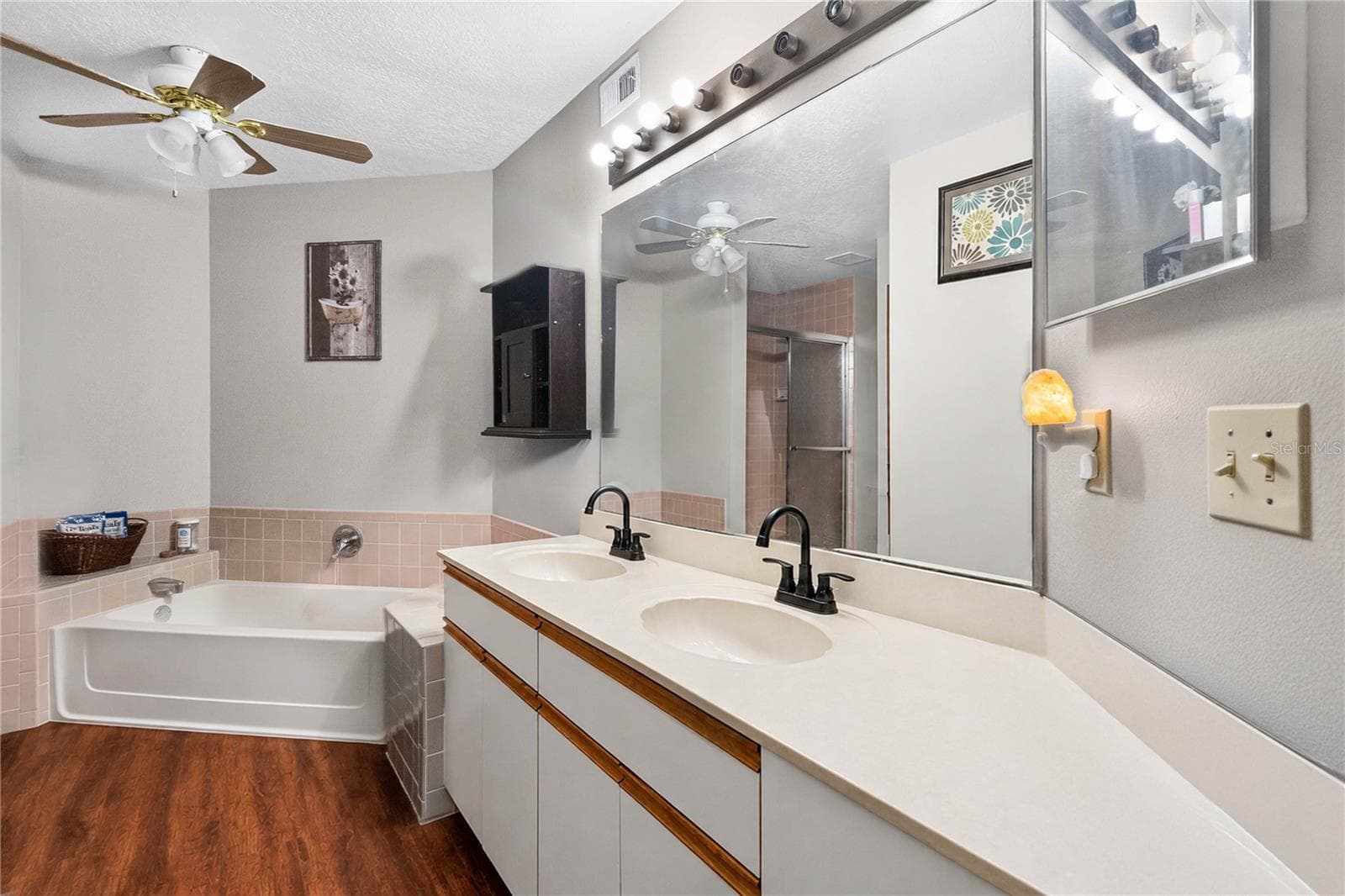 Primary Bathroom - 4807 COACHMANS DR #2402, ORLANDO