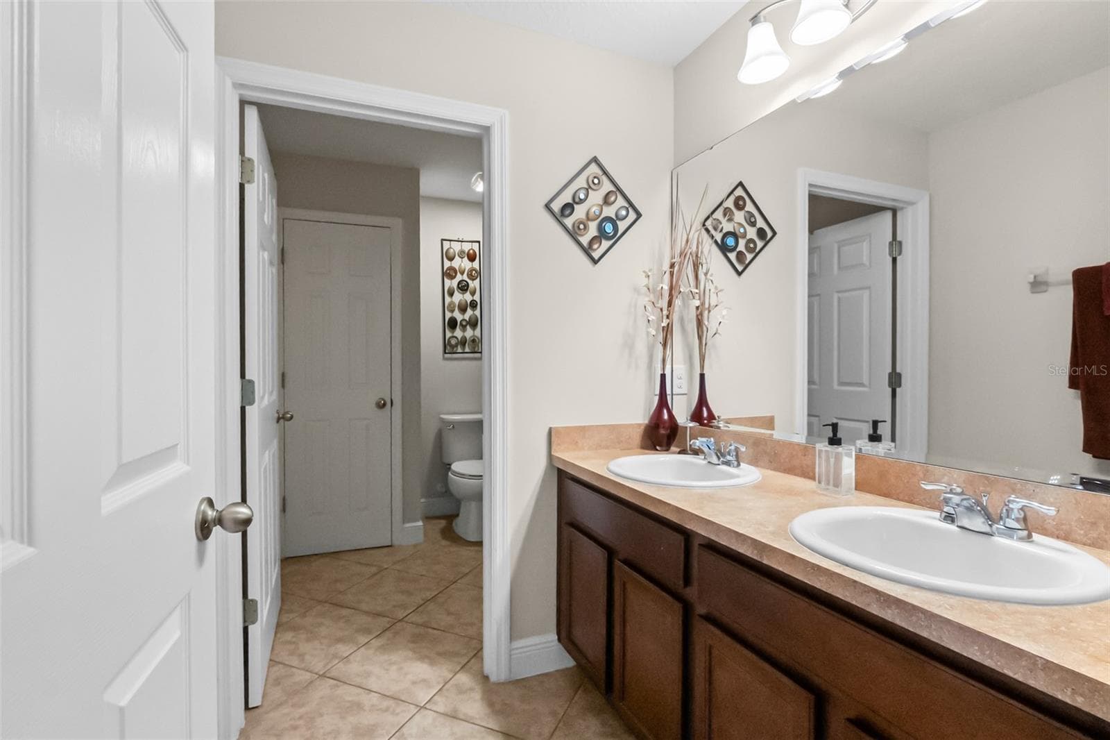 Single Family Residence at 301 SPARROW HAWK DR, GROVELAND, photo 42 of 87