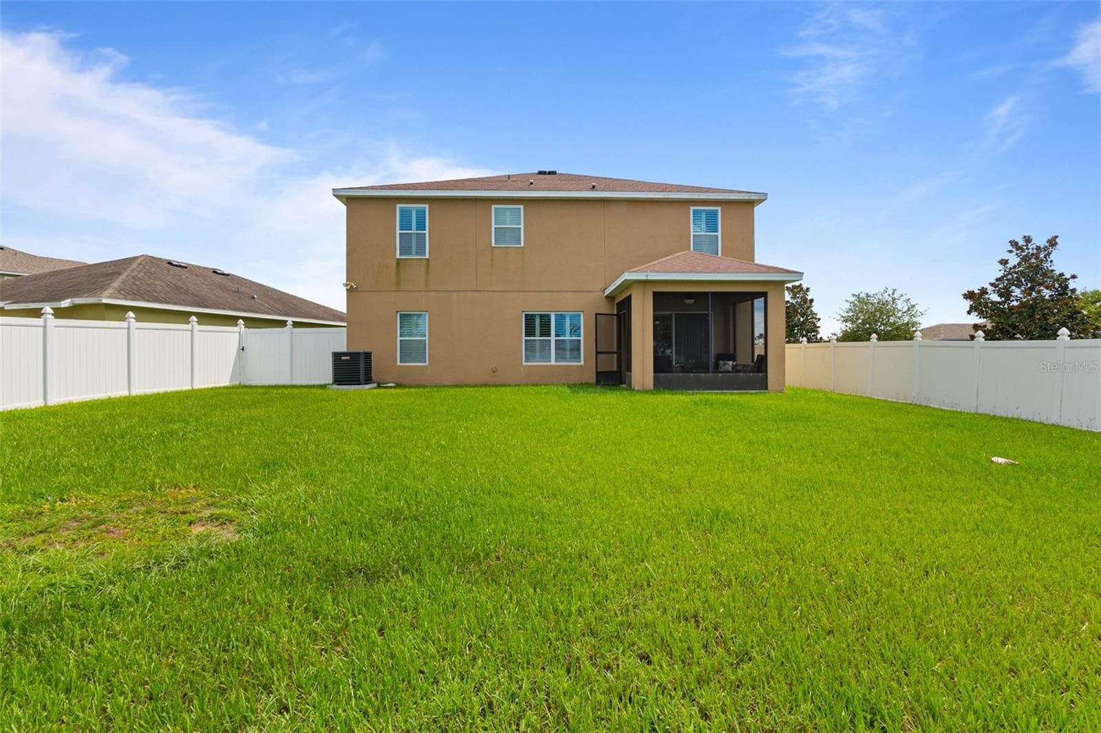 Single Family Residence at 301 SPARROW HAWK DR, GROVELAND, photo 68 of 87