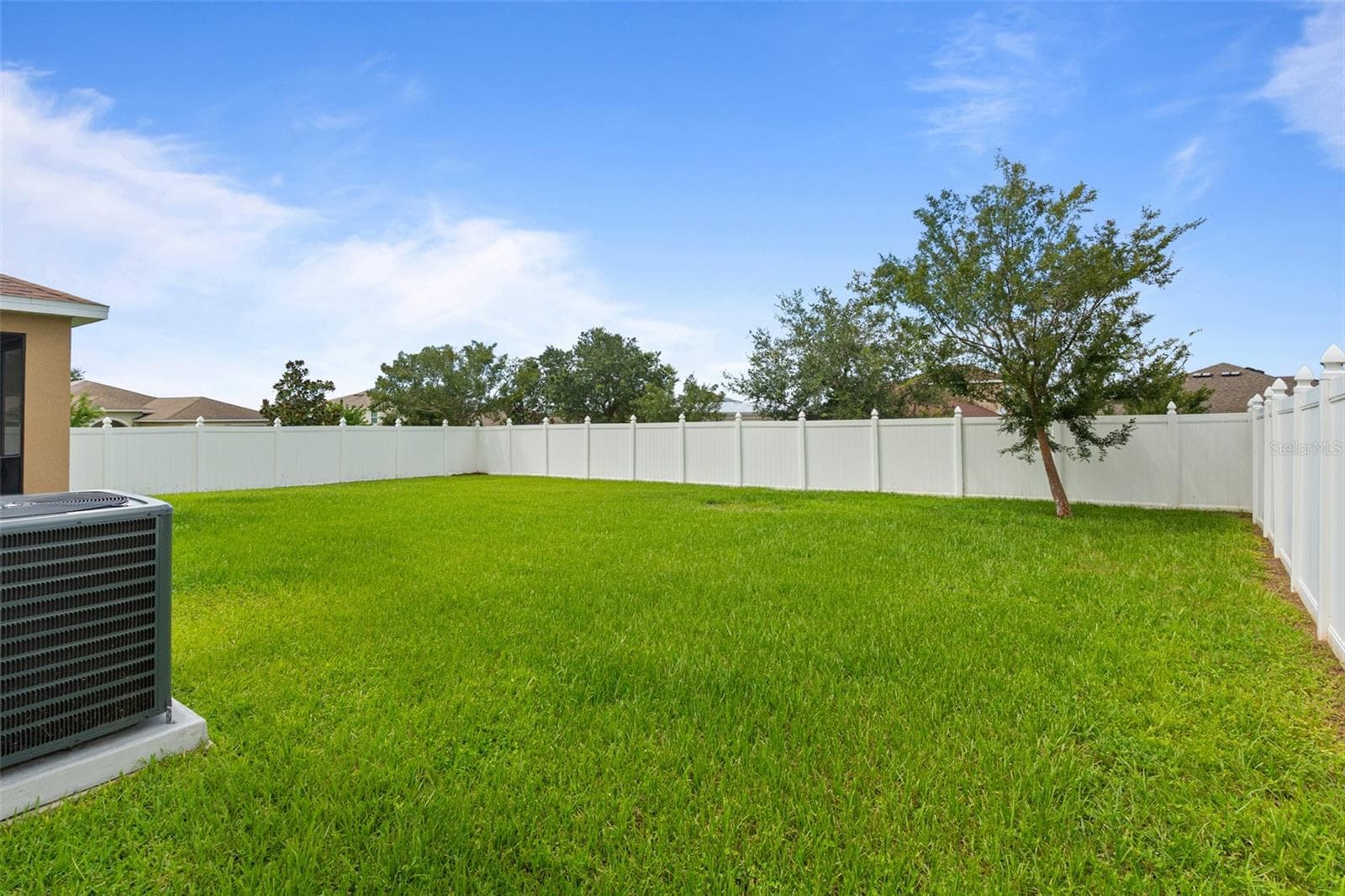 Single Family Residence at 301 SPARROW HAWK DR, GROVELAND, photo 69 of 87