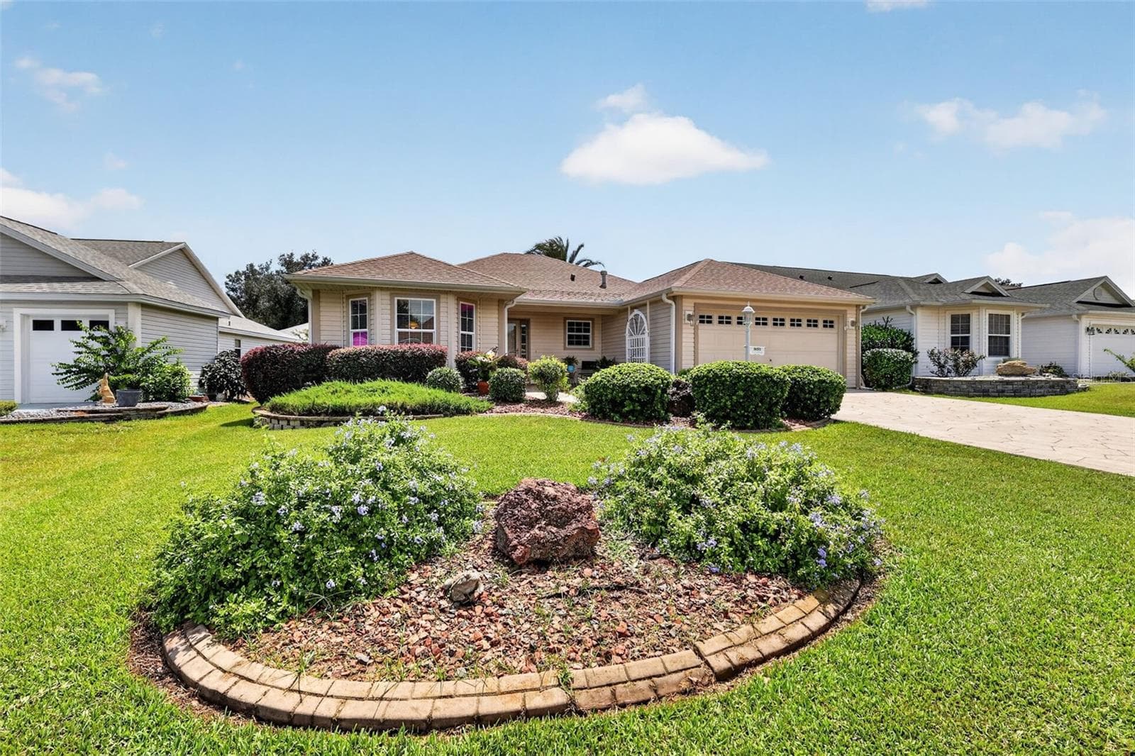 Single Family Residence at 16573 SE 77TH NORTHRIDGE CT, THE VILLAGES, photo 2 of 35