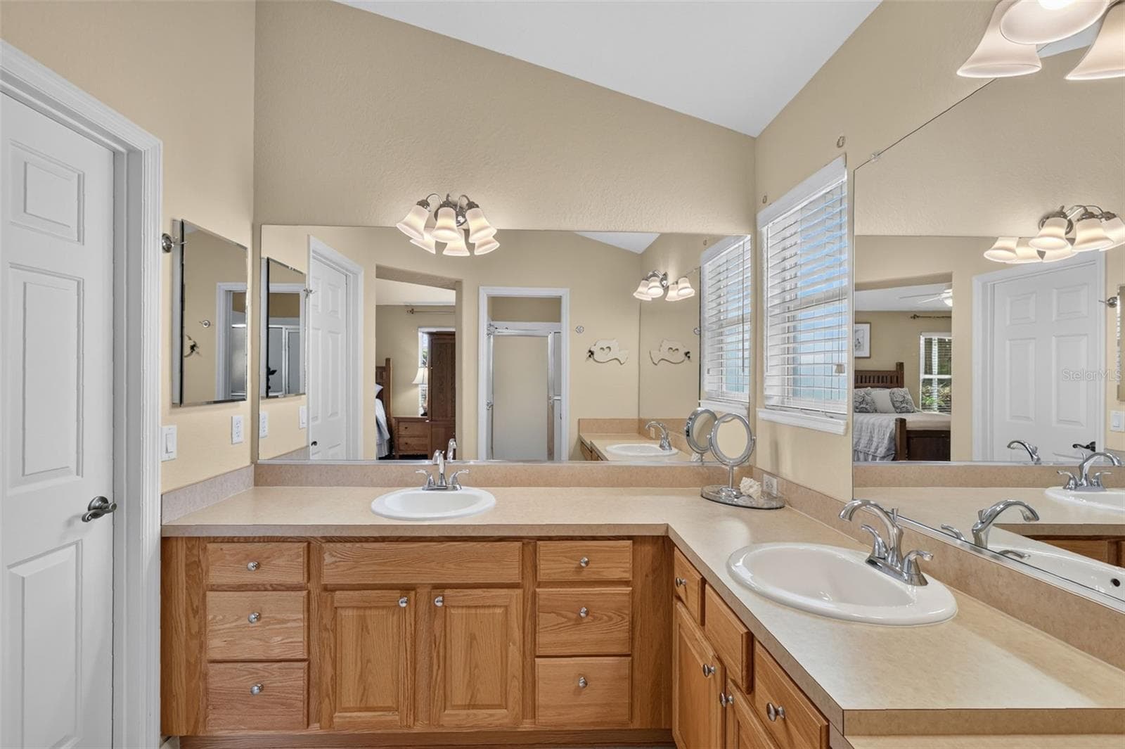 Single Family Residence at 16573 SE 77TH NORTHRIDGE CT, THE VILLAGES, photo 18 of 35