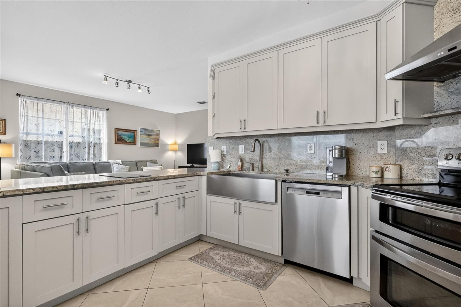KITCHEN - 15144 SW 20TH ST, MIAMI