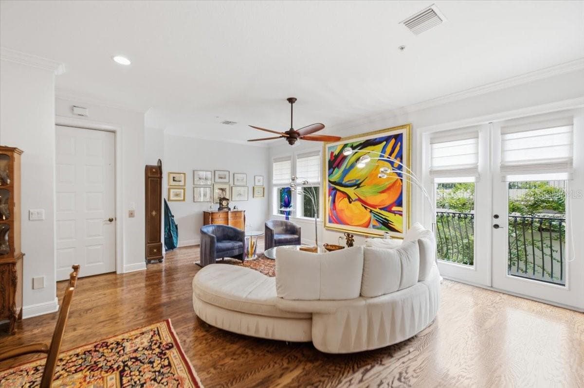 Townhouse at 114 E DAVIS BLVD #8, TAMPA, photo 9 of 52
