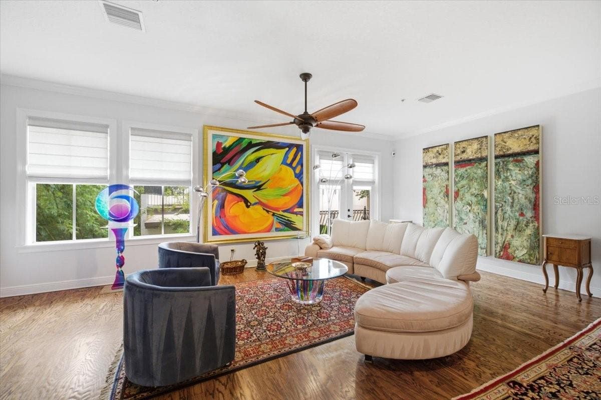 Townhouse at 114 E DAVIS BLVD #8, TAMPA, photo 11 of 52
