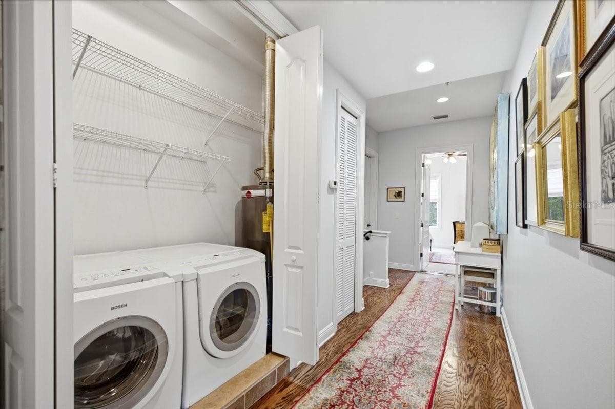 Townhouse at 114 E DAVIS BLVD #8, TAMPA, photo 18 of 52