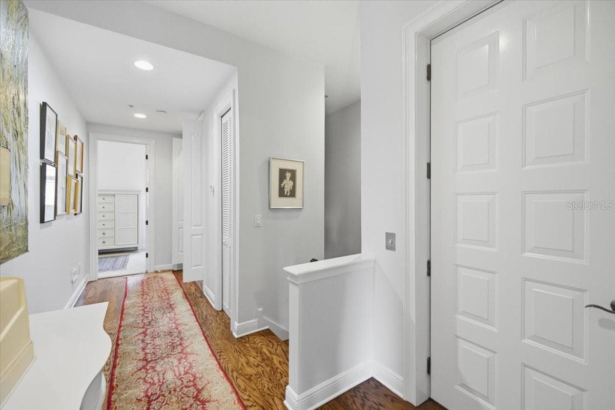 Townhouse at 114 E DAVIS BLVD #8, TAMPA, photo 26 of 52