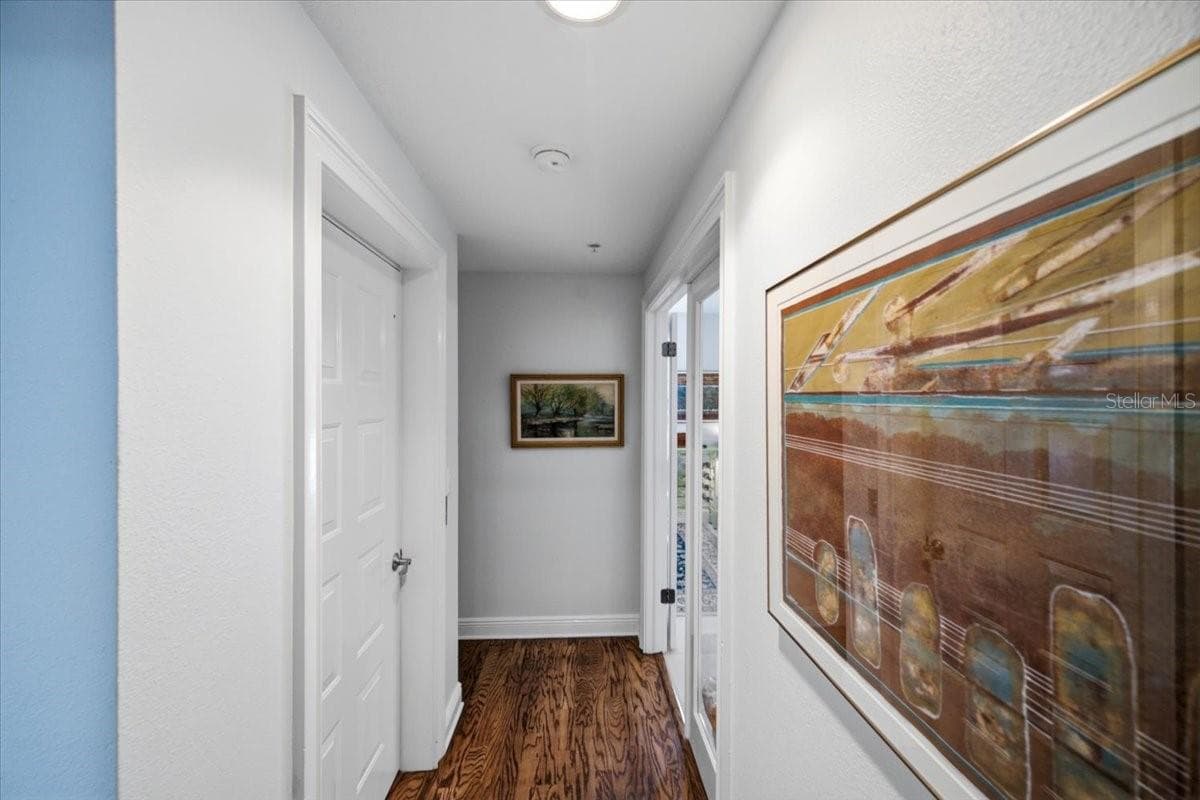 Townhouse at 114 E DAVIS BLVD #8, TAMPA, photo 32 of 52