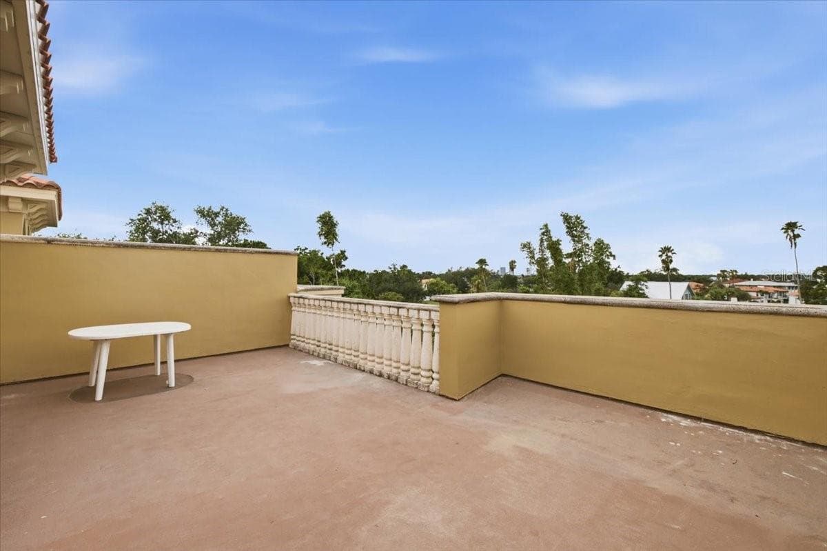 Townhouse at 114 E DAVIS BLVD #8, TAMPA, photo 43 of 52