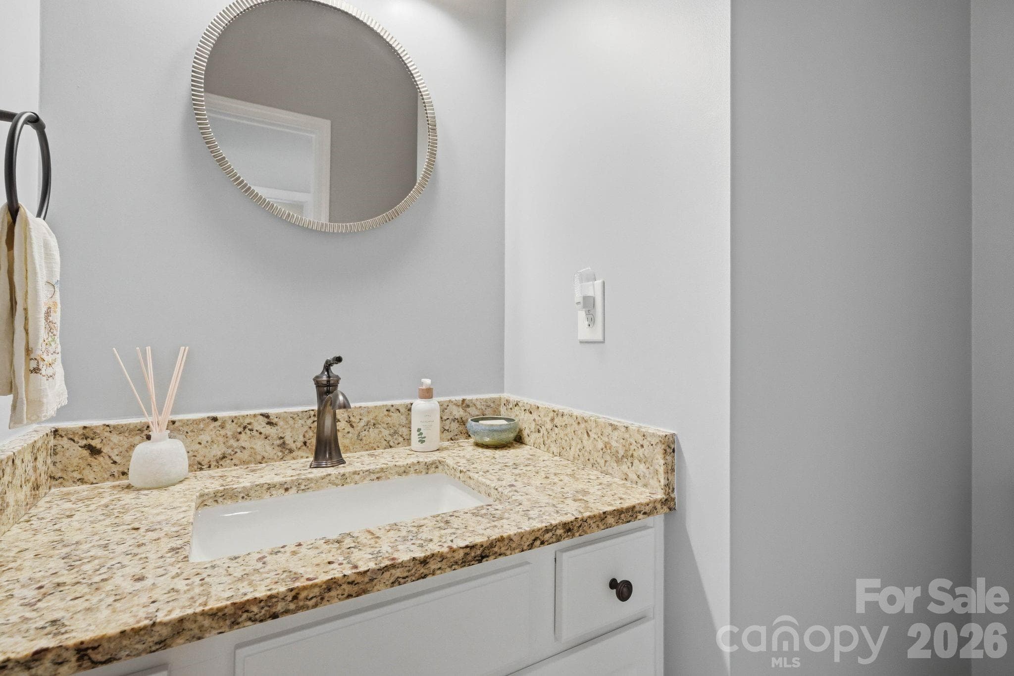 Half bathroom - 12102 Humboldt Drive, Charlotte