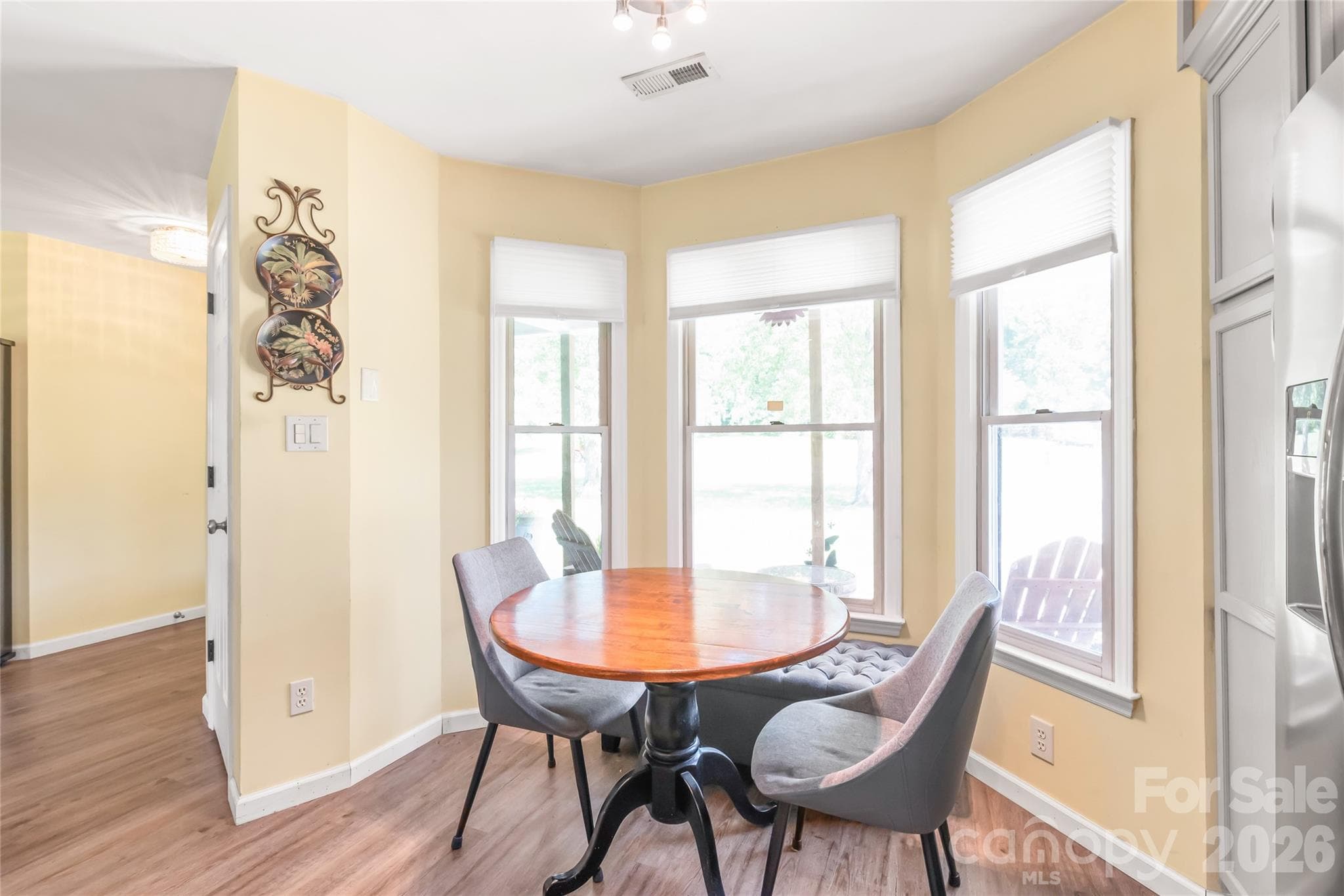 Lots of light - 2241 Indian Cross Trail, Matthews