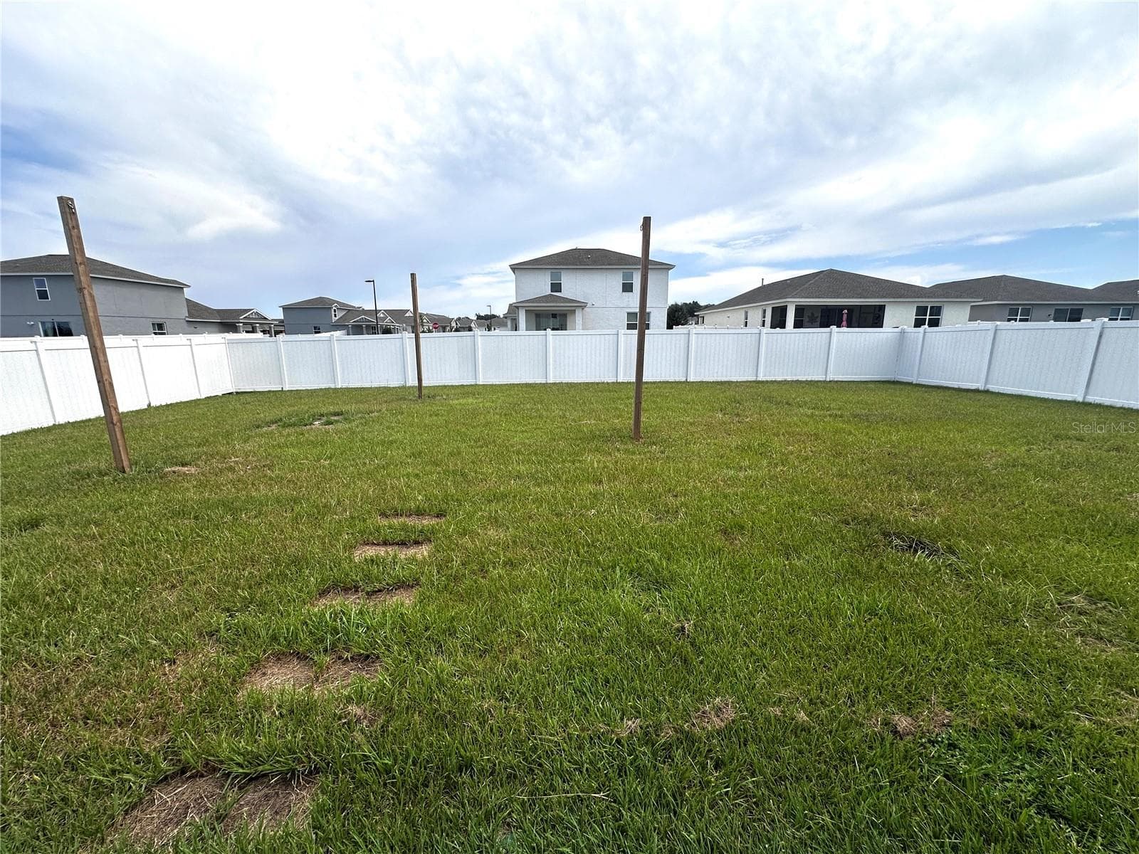 large fenced back yard - 7580 SW 63RD LANE RD, OCALA