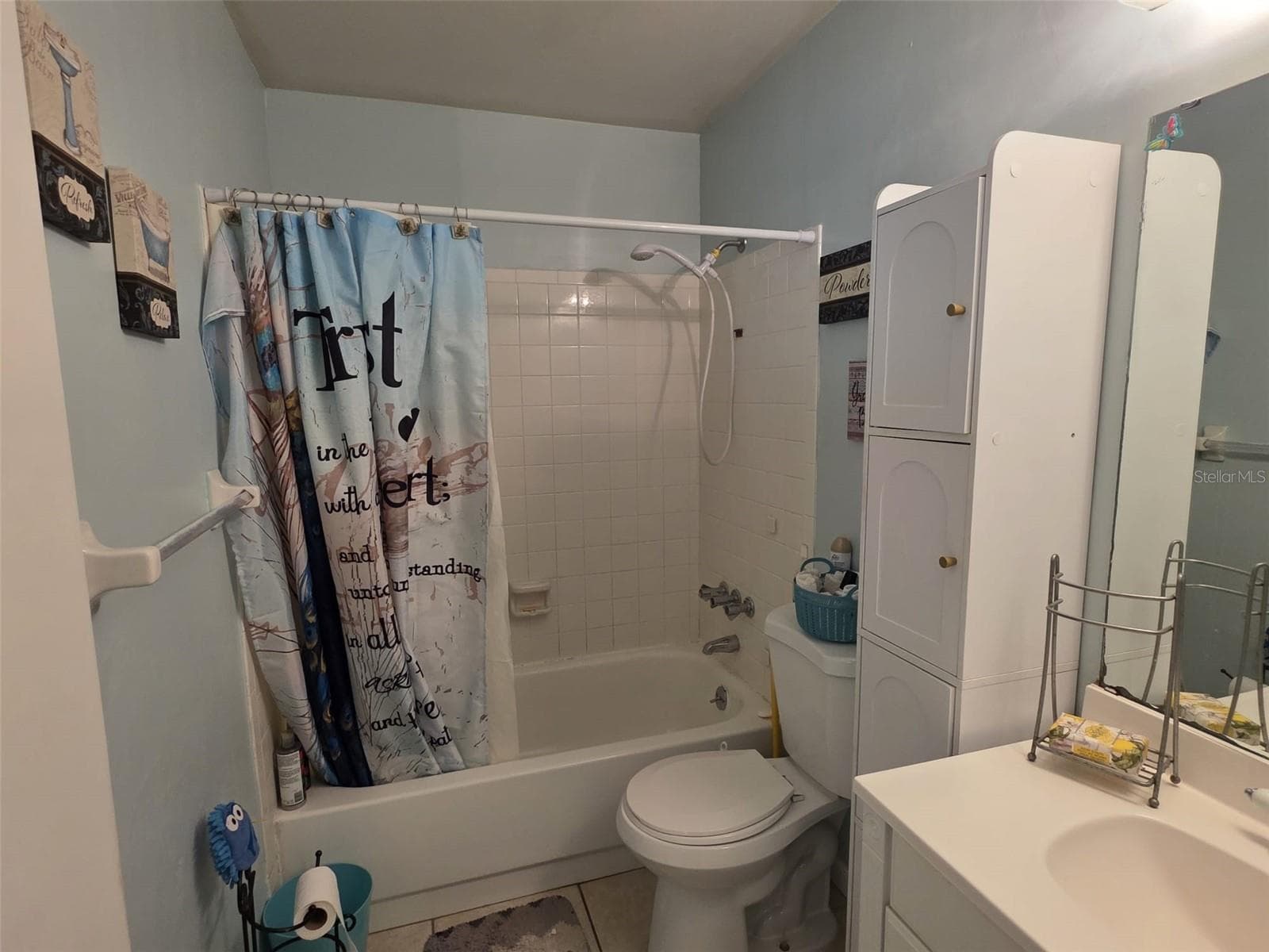 main bathroom - 5045 MISTY LAKE DR, MULBERRY